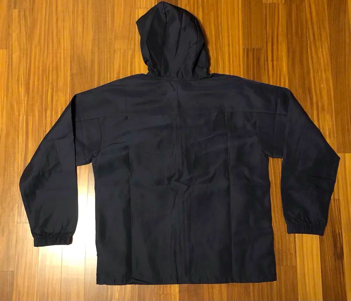 ウィンドブレーカー