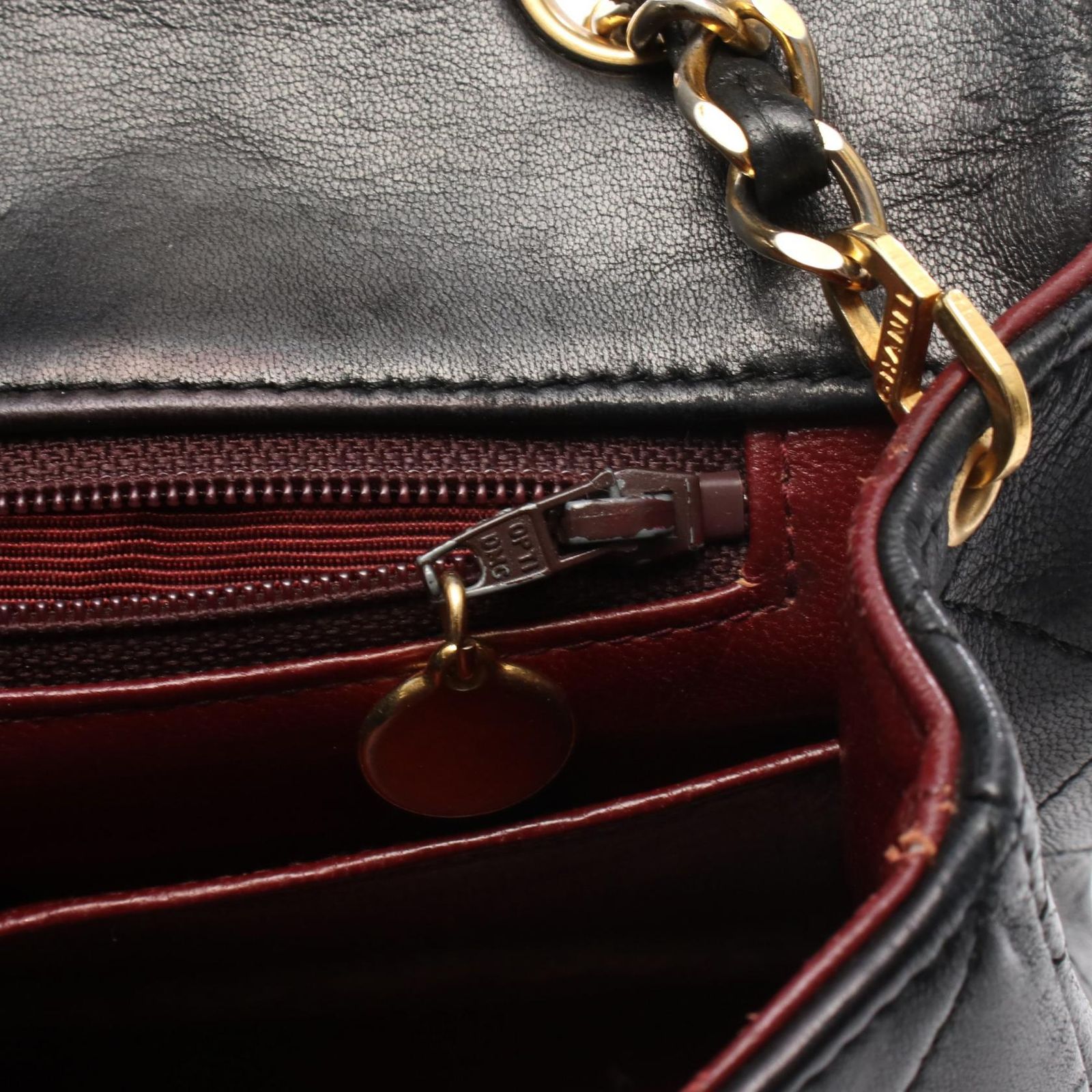 シャネル マトラッセ クラシック フルフラップ ショルダーバッグ 楽天市場】【中古】シャネル CHANEL マトラッセ クラシック