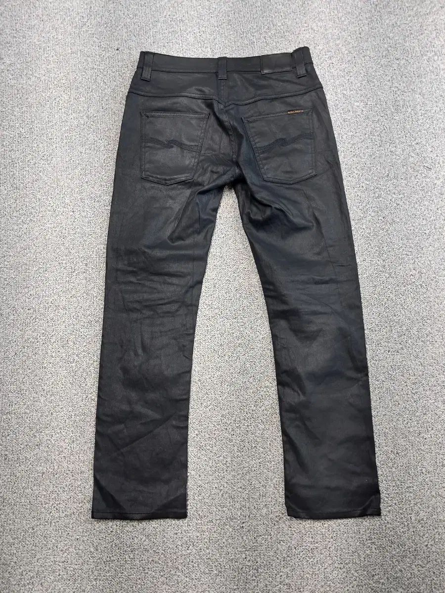 Nudie Jeans(ヌーディージーンズ) コーティングデニム - メルカリ