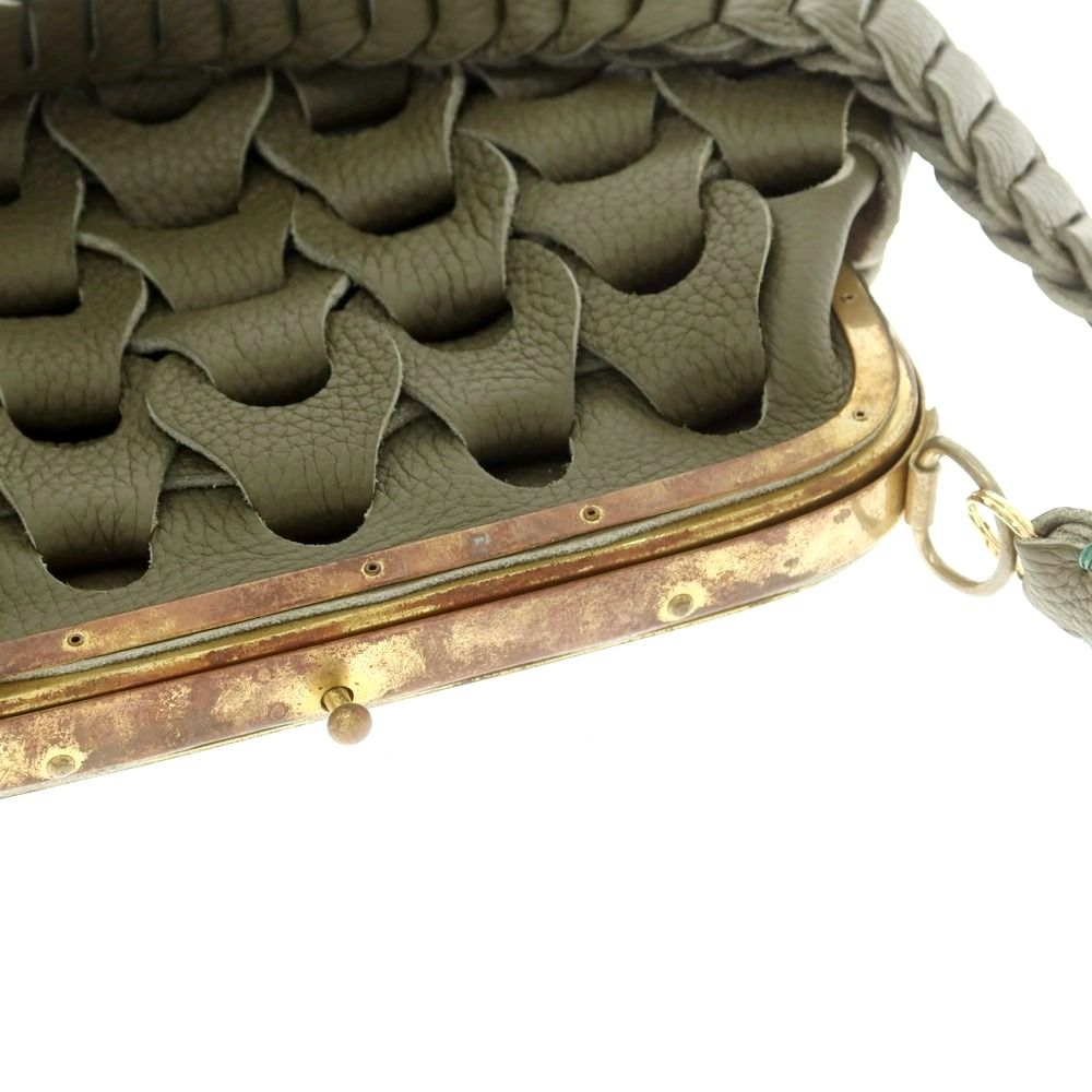 未使用新品 il micio ショルダーバッグ サコッシュ オリーブ 未使用新品 il micio ショルダーバッグ サコッシュ オリーブ