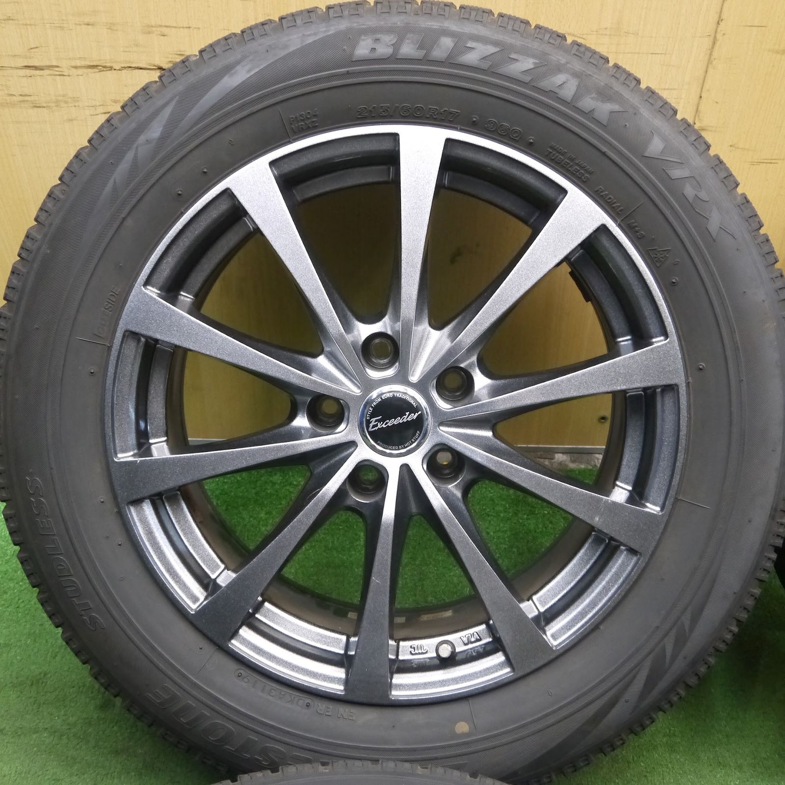 送料無料]キレイ！19年☆スタッドレス 215/60R17 ブリヂストン ブリヂストン VRX Exceeder HOT STUFF エクシーダー  17インチ PCD114.3/5H☆3071703クス - メルカリ