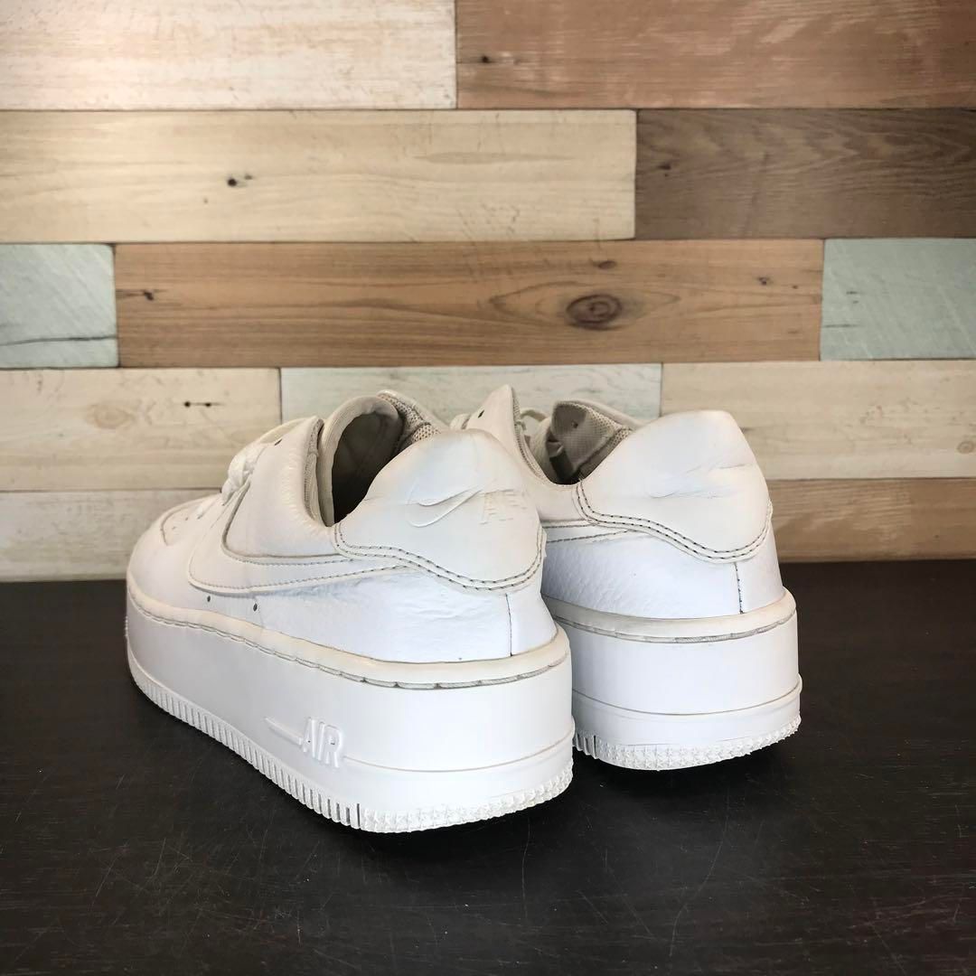 人気 NIKE AIR FORCE 1 SAGE LOW TRIPLE WHITE エア フォース 1 セージ