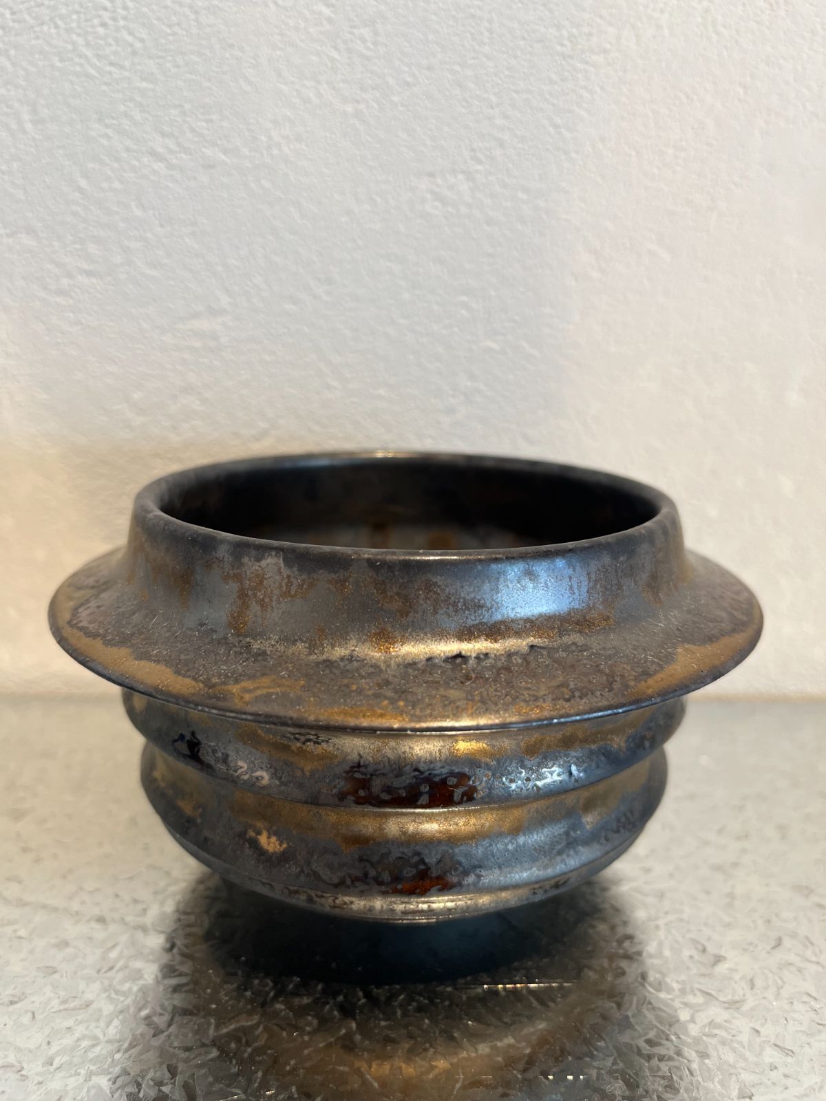 手作り 岩釉黑土植物鉢 メタリック釉