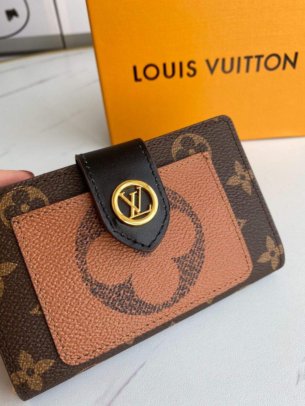 LOUIS VUITTONダミエ ポルトフォイユ・ヴィクトリーヌ 《人気★》Louis Vuitton 未使用 ルイヴィトン 折り財布