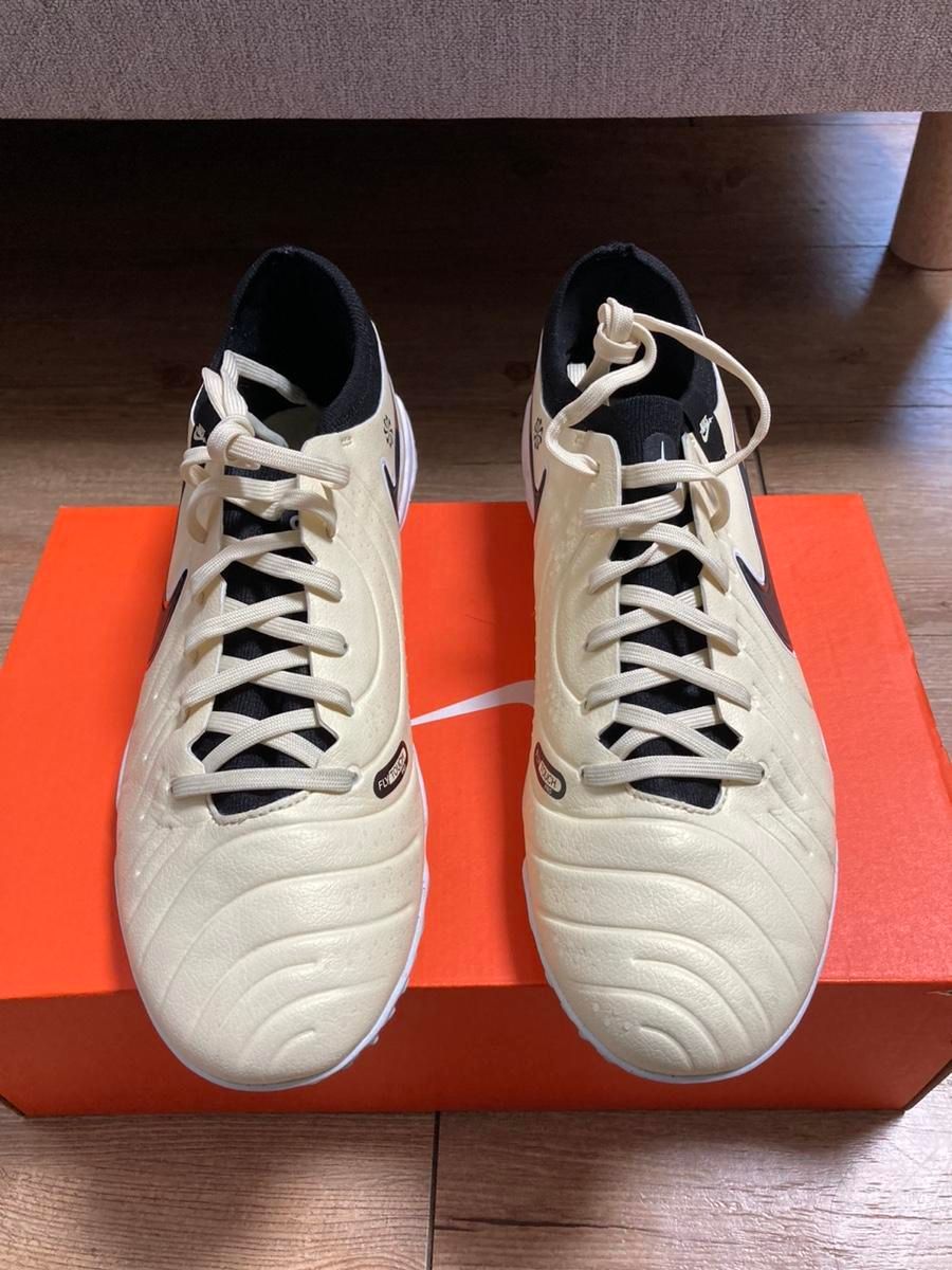 【雷市場（ポンジャン）商品韓国直送】NIKE(ナイキ) ティエンポ レジェンド 10 プロ tf 275