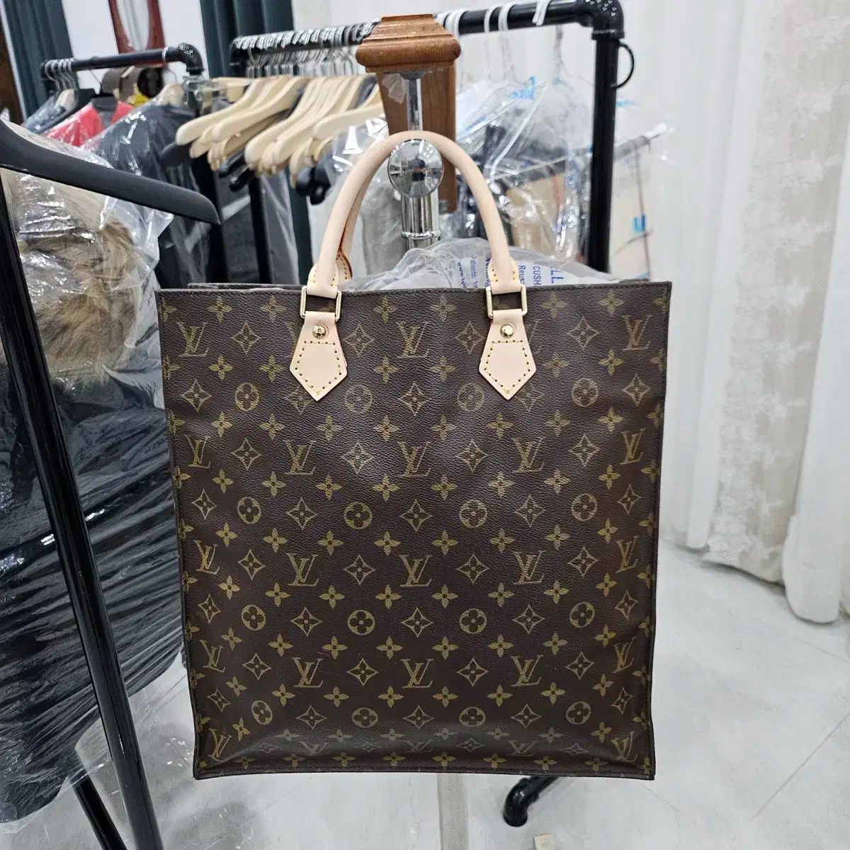 Louis Vuitton(ルイヴィトン) サックプラ トートバッグ gm