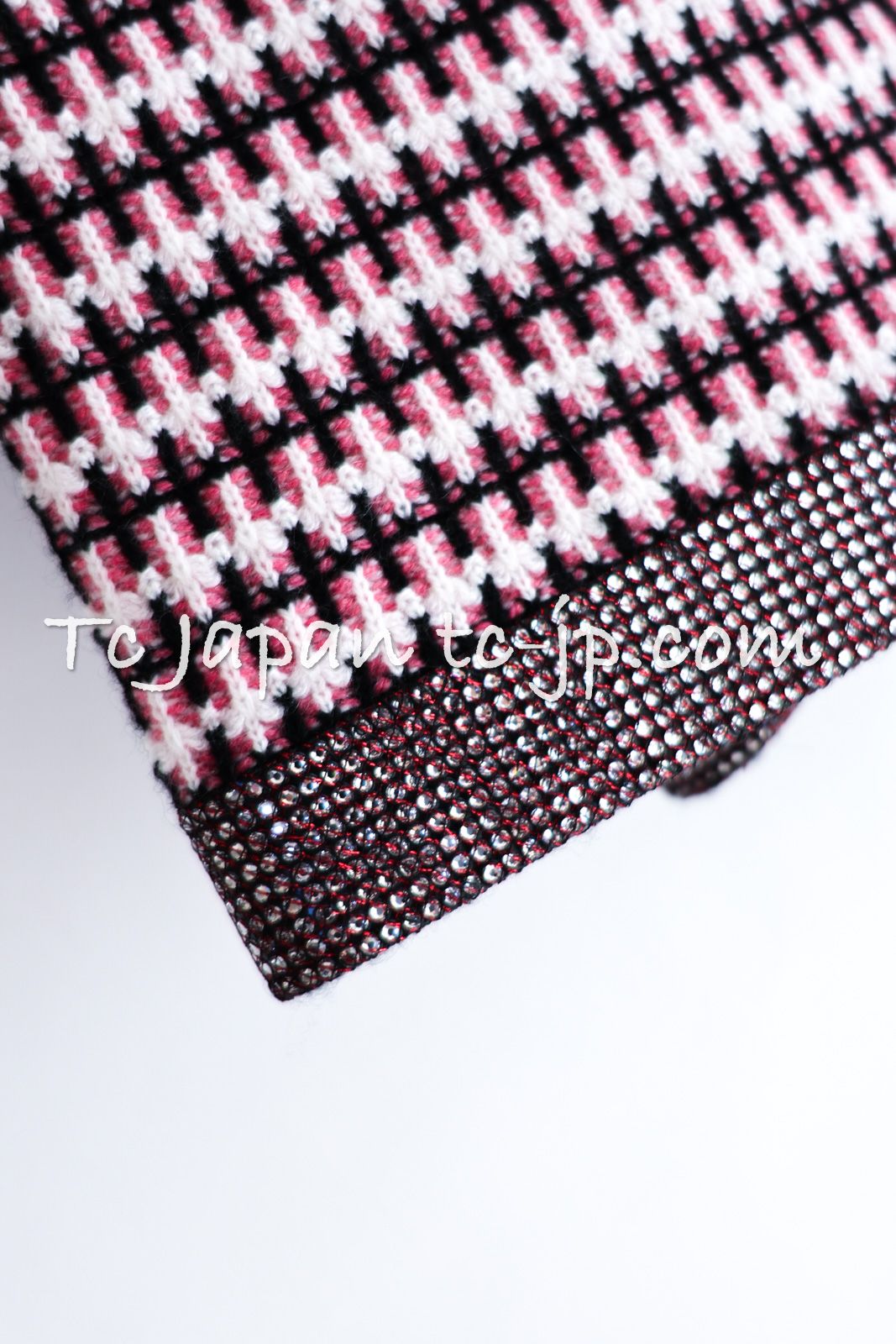 売れ筋商品|||シャネル カーディガン CHANEL 100万超 ピンク 豪華 ラインストーン 極上やわらか カシミア ニット ジャケット 超美品 36 38 CHANEL - 100万超 シャネル カーディガン CHANEL ピンク 豪華