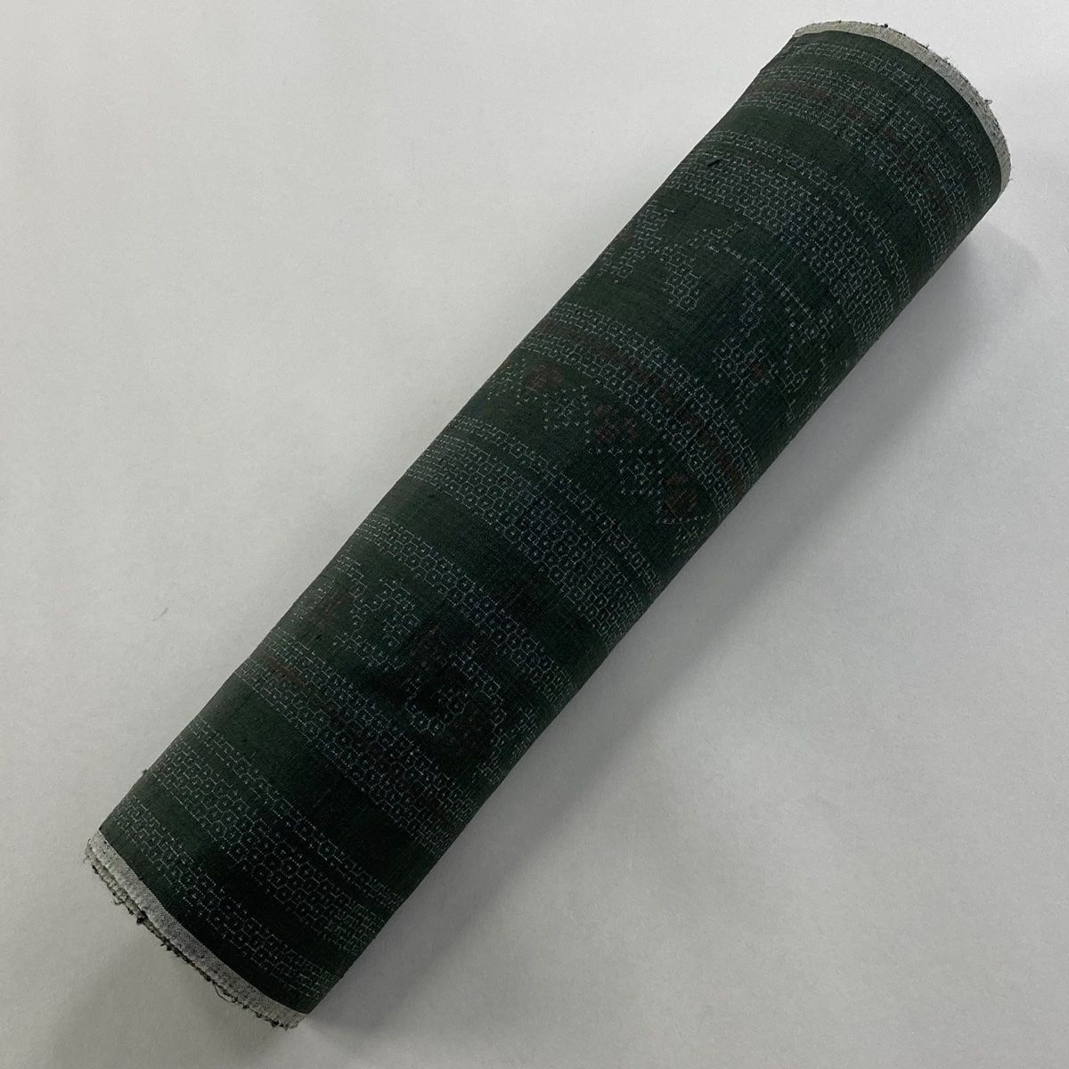 古布　未使用品の本場塩沢紬織　本物保証 古布 未使用品の本場塩沢紬織 本物保証