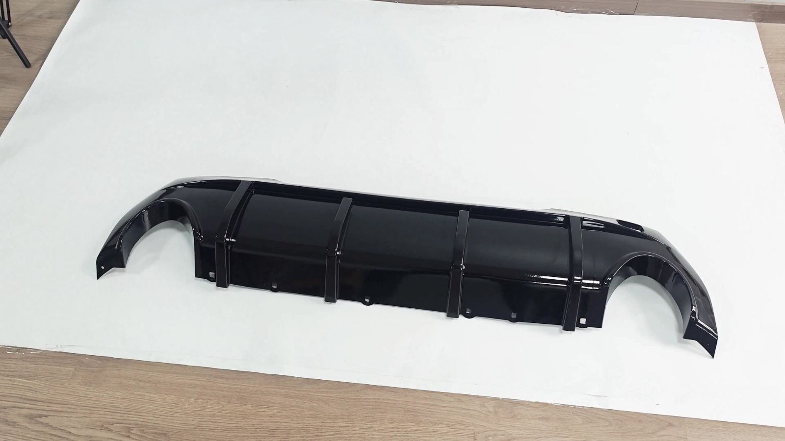 BMW 1シリーズ F40 2020- 対応 MPスタイル リアディフューザー リアアンダースポイラー バンパーガーニッシュ PP材質