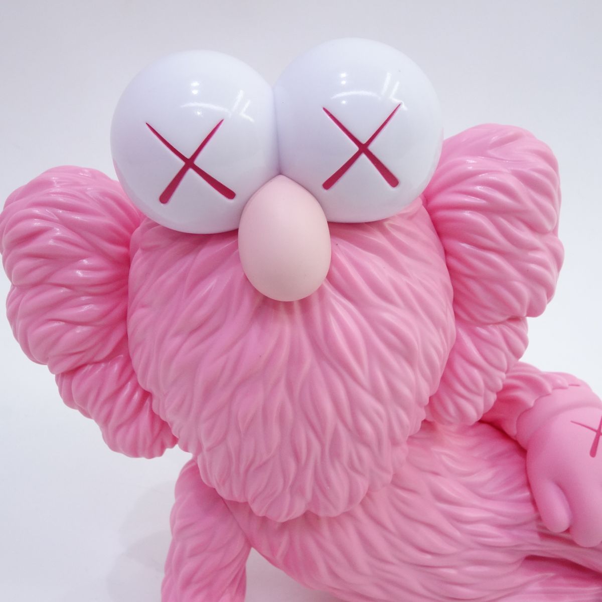 KAWS time off pink medicom toy カウズ - その他