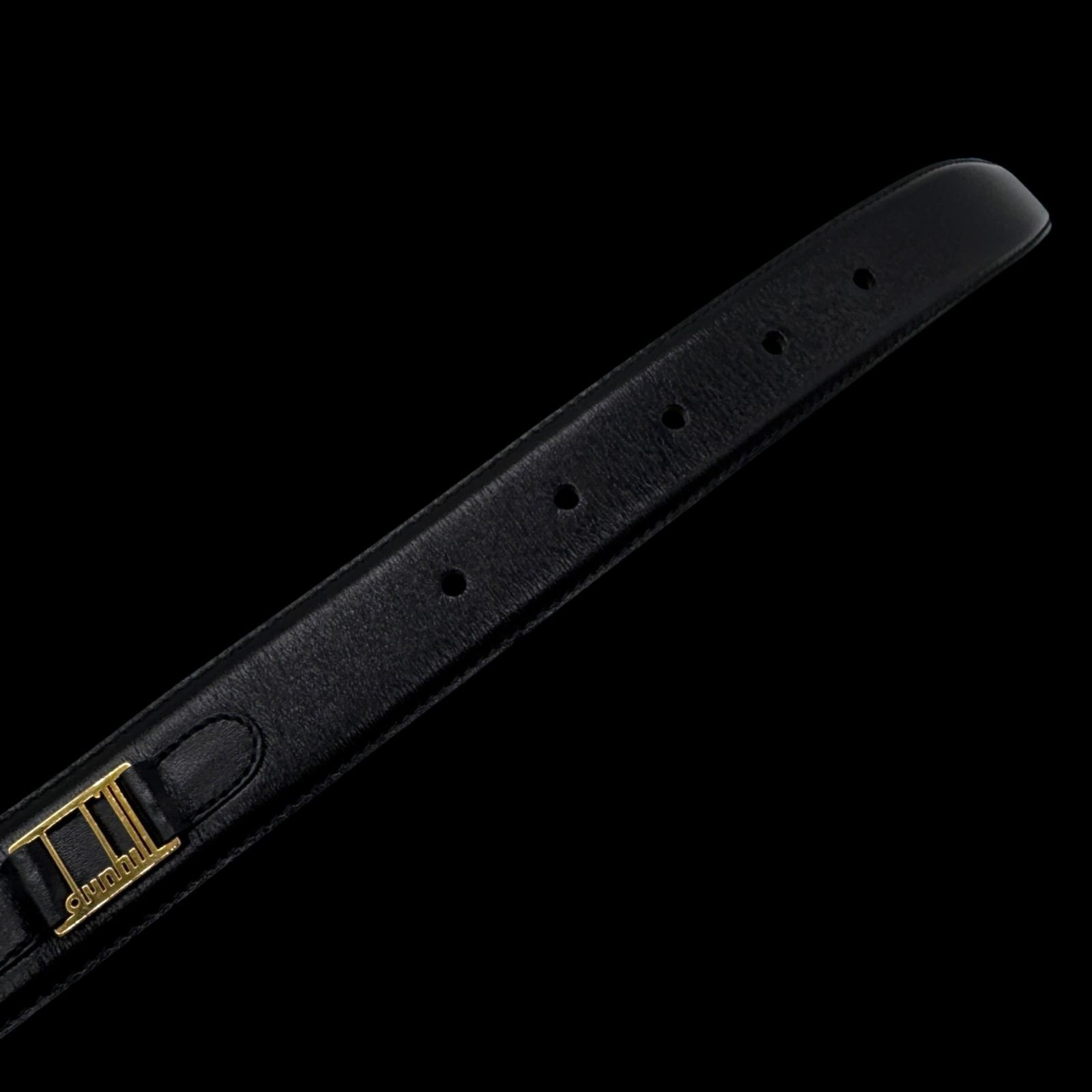 未使用保管品✨ダンヒル　ベルト　dロゴ　ゴールド金具　黒レザー　表記44/122 ダンヒル dunhill ベルト レザー ゴールド金具 ロゴ 黒 ブラック
