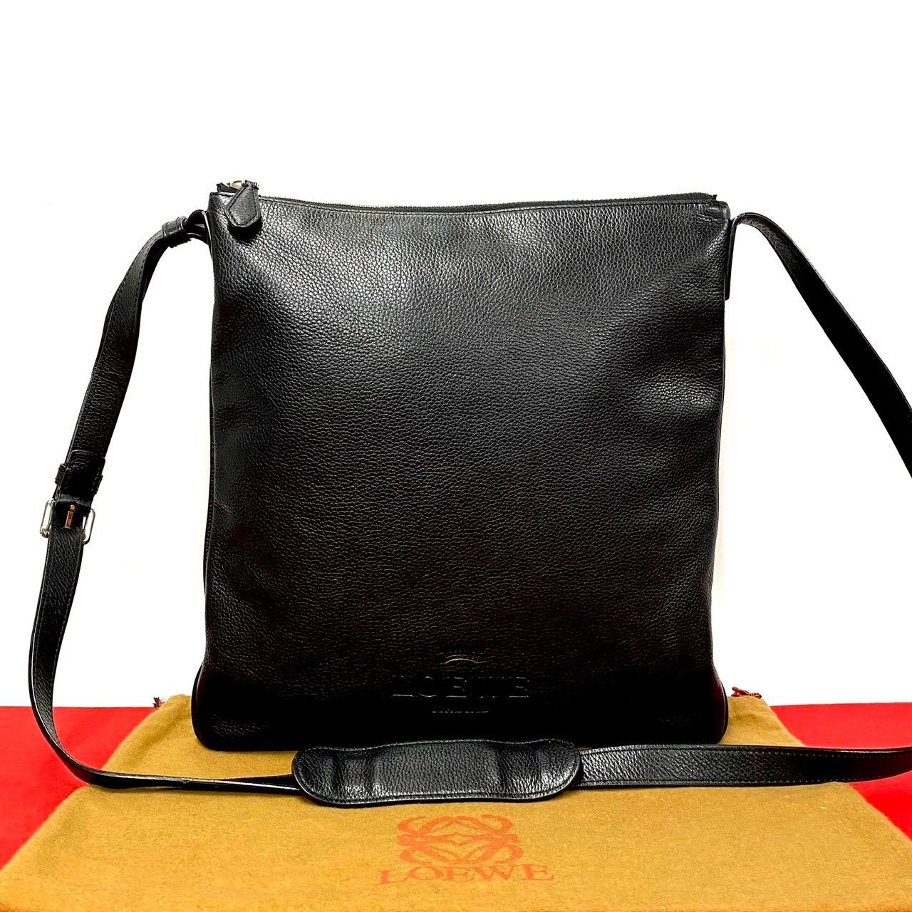 LOEWE ロエベ エンボスロゴ レザー ショルダーバッグ ダークブラウン 