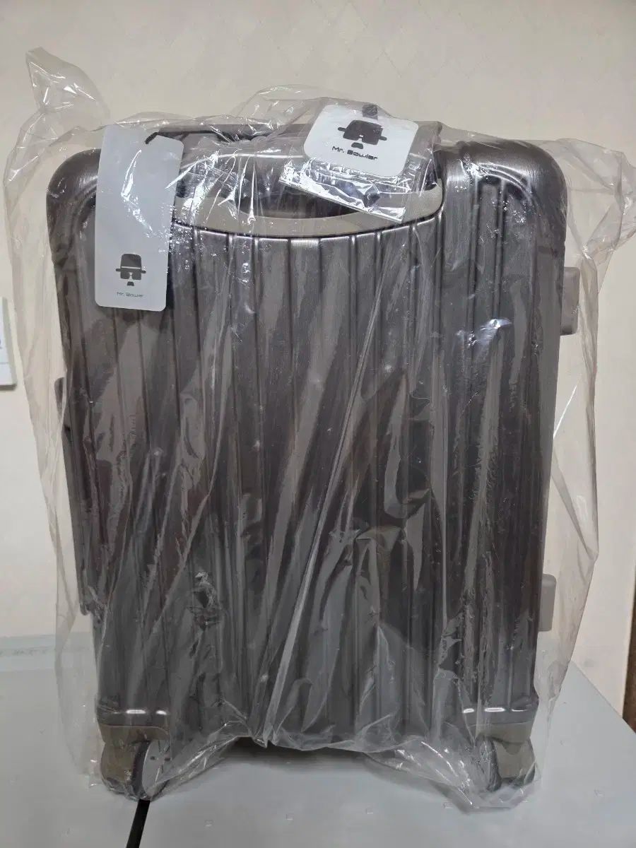 ♥品 ミスターボウラー 機内持ち込み用キャリアー 20インチ WWW_NOITHATQUANGTHANH_NET