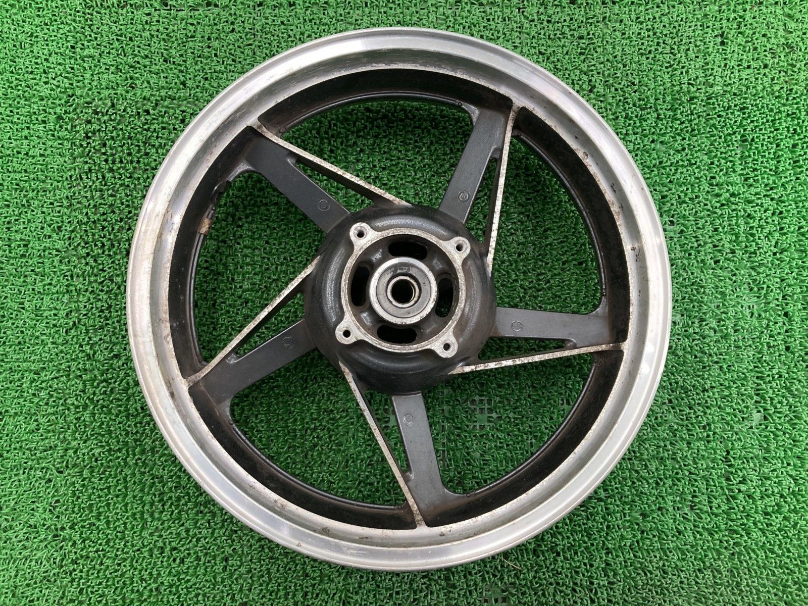 ザンザス リアホイール R-1300 カワサキ 純正 バイク 部品 ZR400D