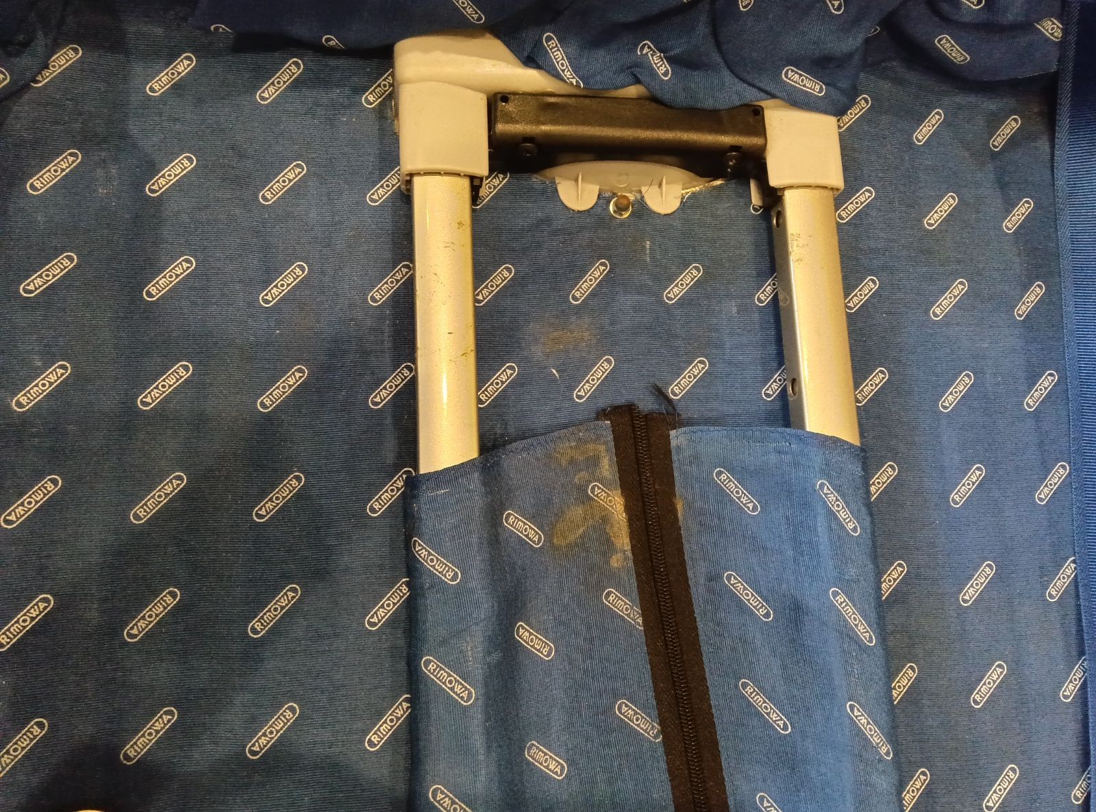 REMOWA トパーズスーツケース