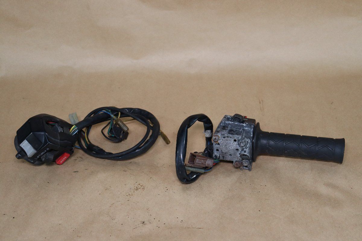 ☆ヤマハ☆SRX400☆1JL☆ハンドルスイッチ左右☆D-2303