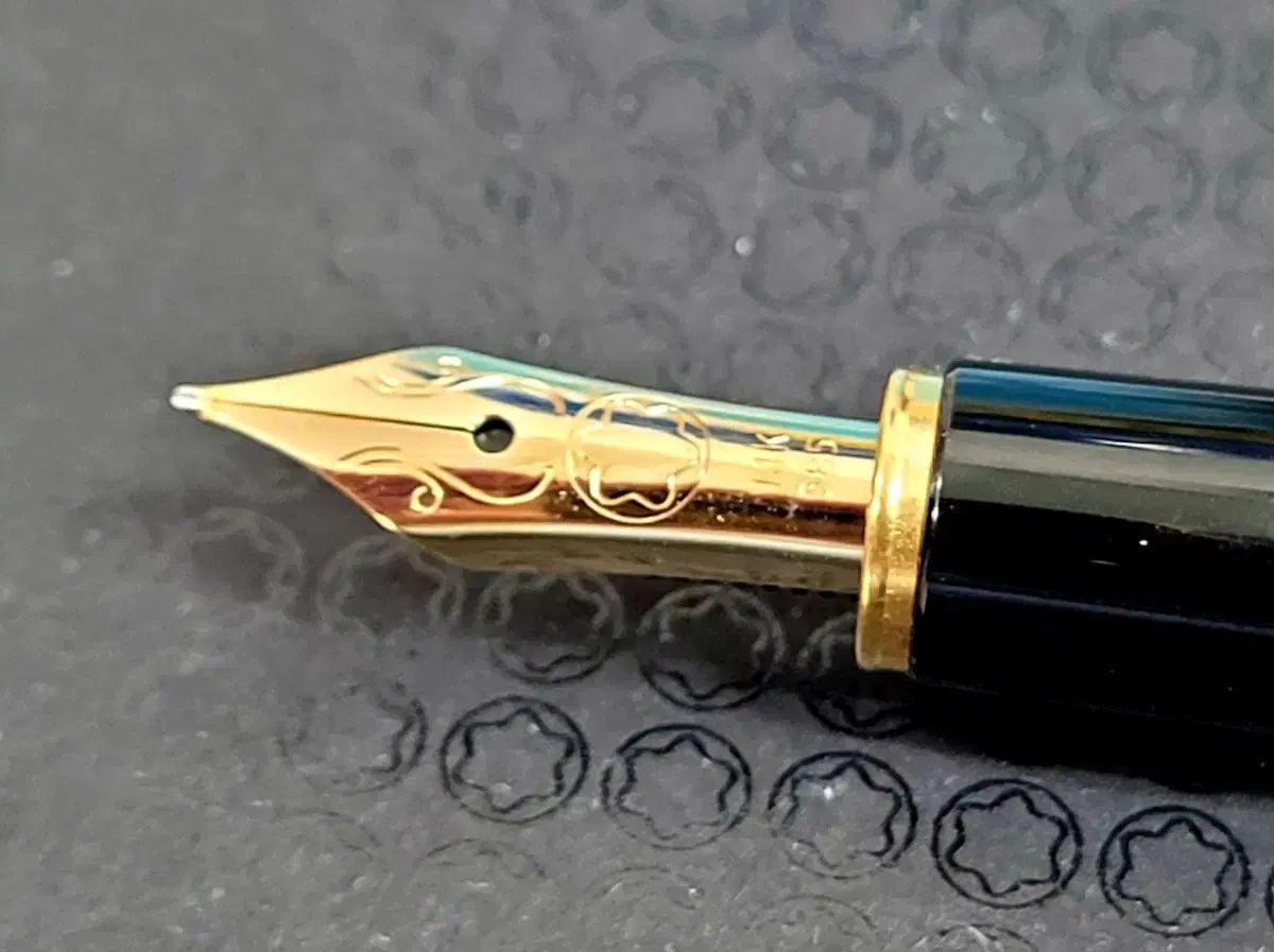 ◇MONTBLANC モンブラン 万年筆 ノブレス ペン先14K ◇MONTBLANC モンブラン 万年筆 ノブレス ペン先14K モンブラン