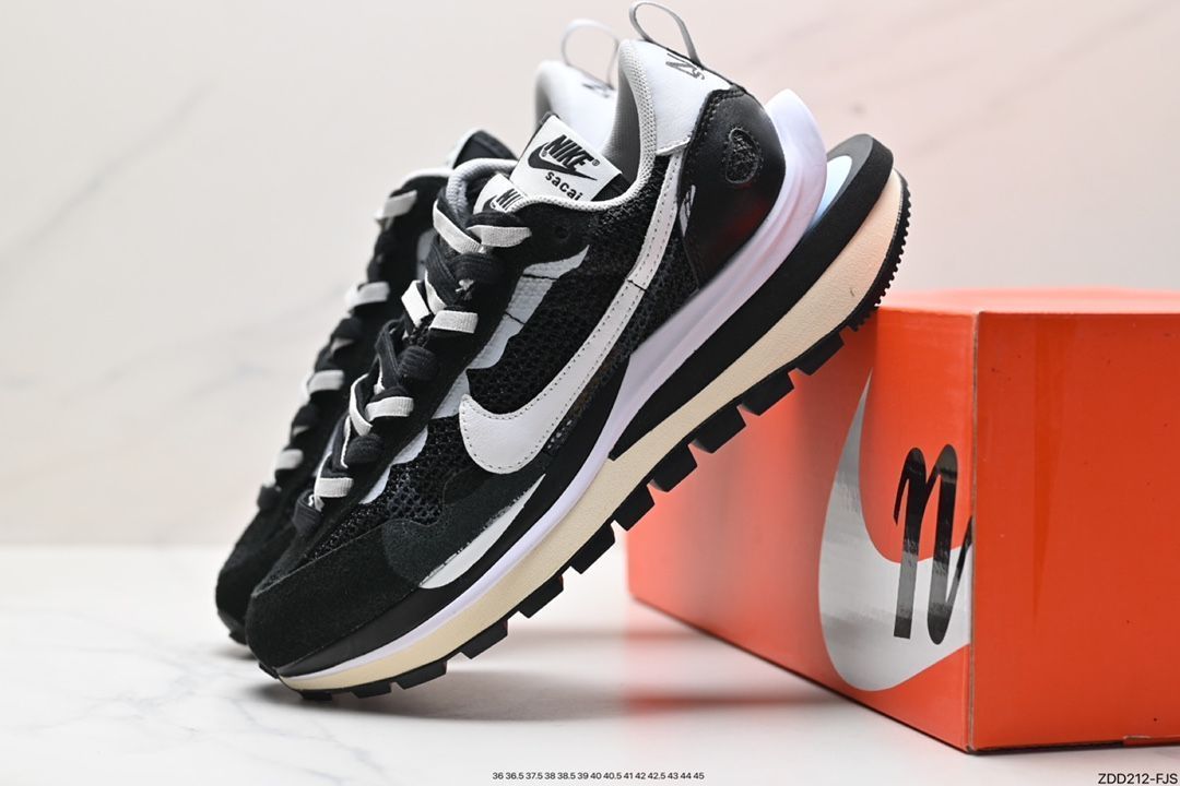 サカイ × ナイキ ヴェイパーワッフル 'ブラックアンドホワイト 23cm Nike Vaporwaffle sacai Black White サカイ ヴェイパーワッフル