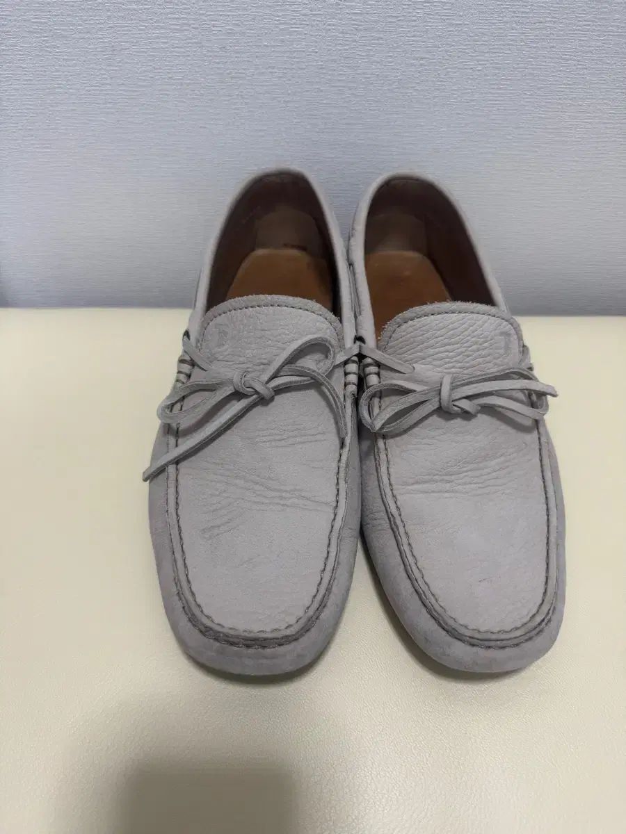 TOD S トッズ ゴンミーニ ドライビングシューズ 6 サイズ