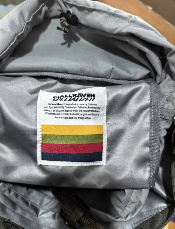 SPECIALIZED x FJALLRAVEN 2WAYトートバッグ