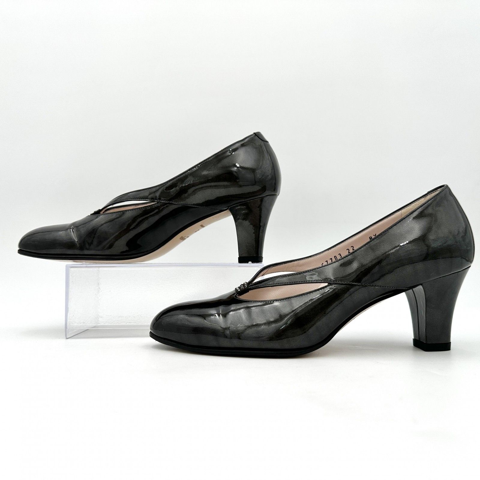 銀座ヨシノヤ パンプス エナメル ブラック 1440T - メルカリ