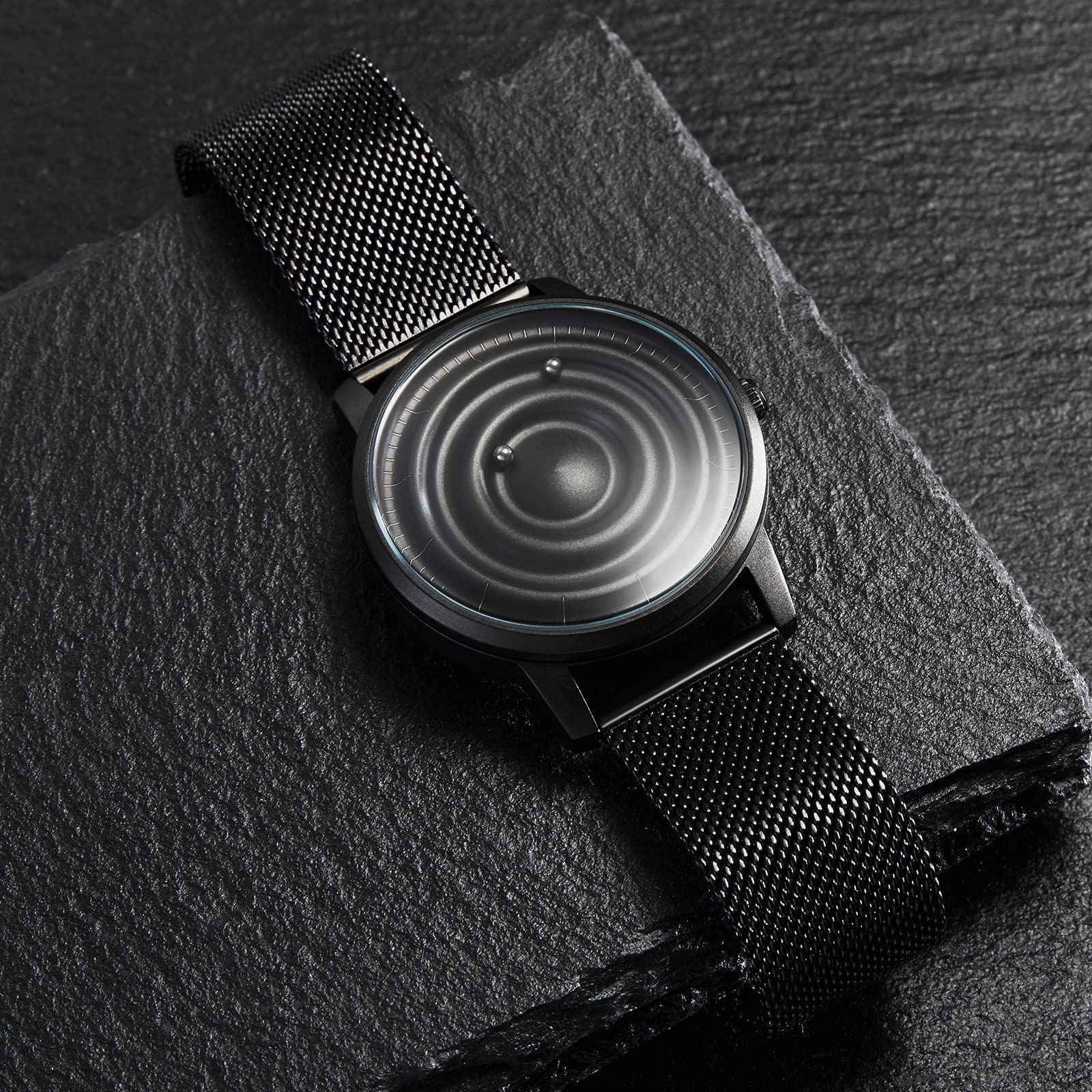 【新品未使用！】  ブラックメッシュバンド時計！ 新着商品】ブラックステンレスバンド ブラック文字盤 40MM 防水