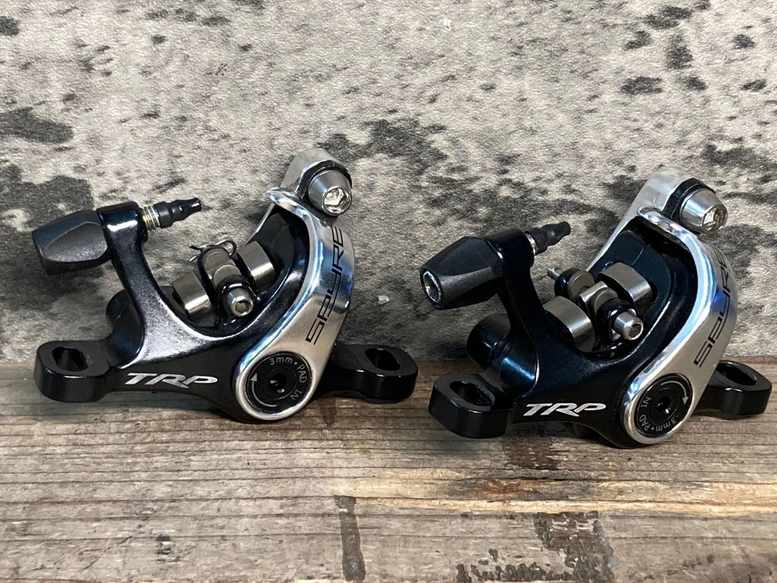 JH885 TRP SPYRE ディスクブレーキ キャリパー 機械式 ポストマウント