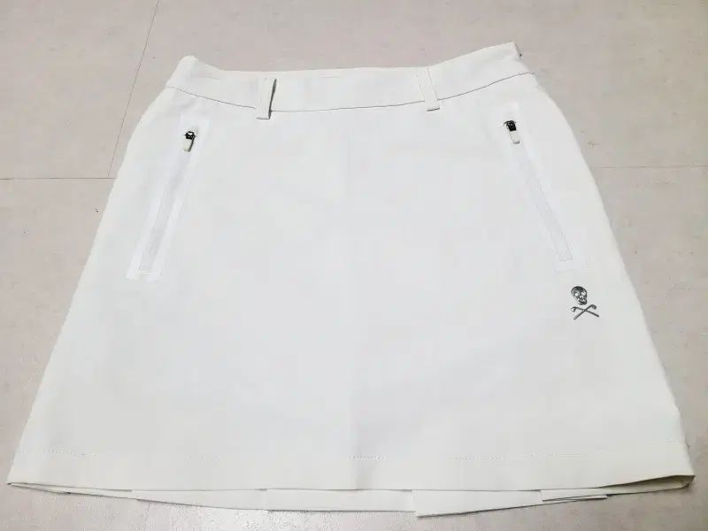 MARK & LONA ホワイトスカート MARK&LONA - coco 未使用品 マークアンドロナ MARK&LONA