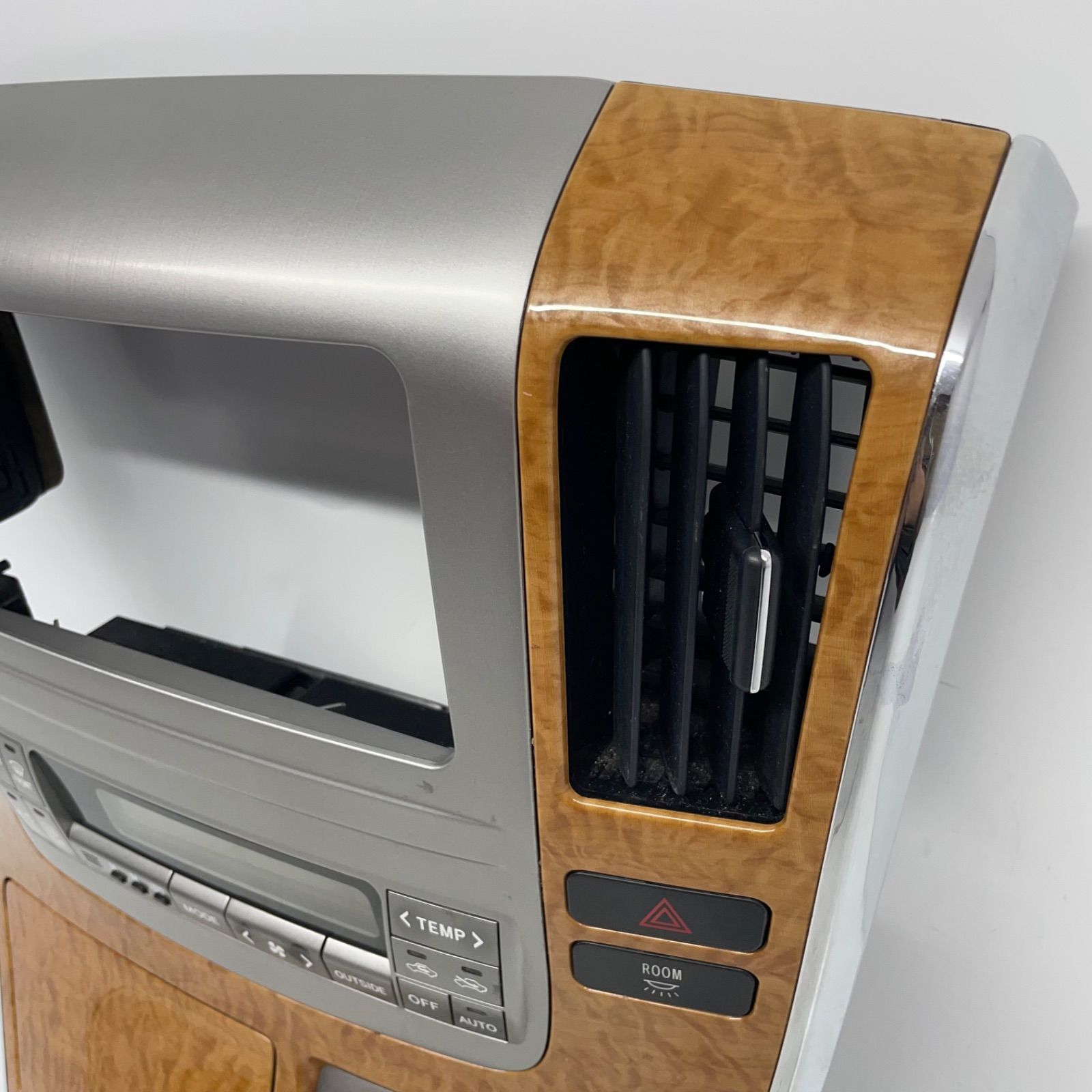 後期 10系 センターパネル エアコンスイッチ オーディオ アルファード