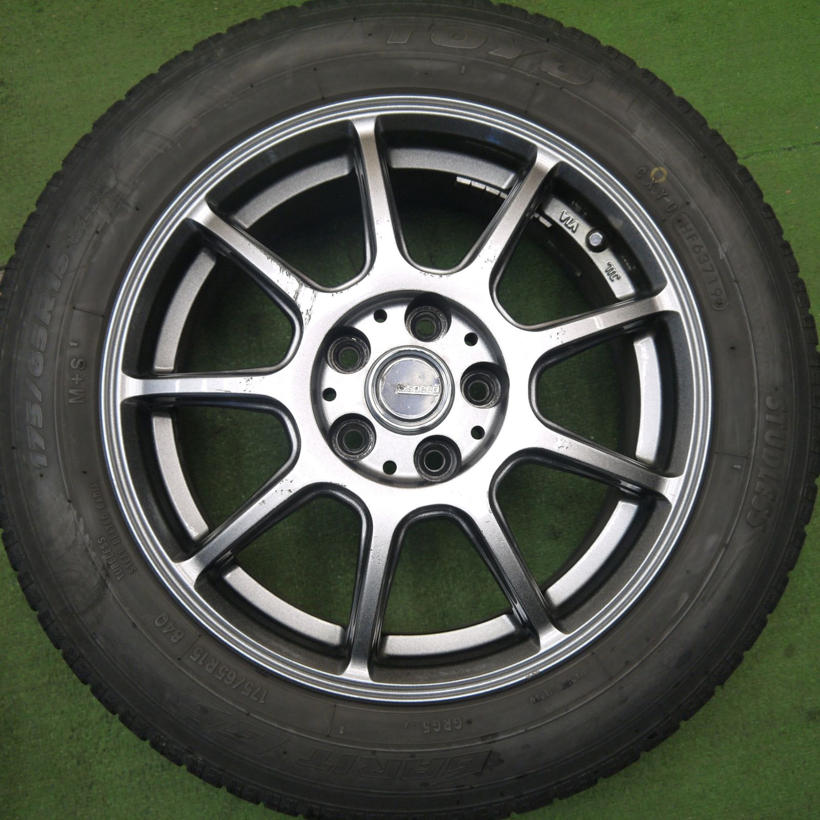 175 65 15 スタッドレスタイヤ シエンタ 2021年製スタッドレス175