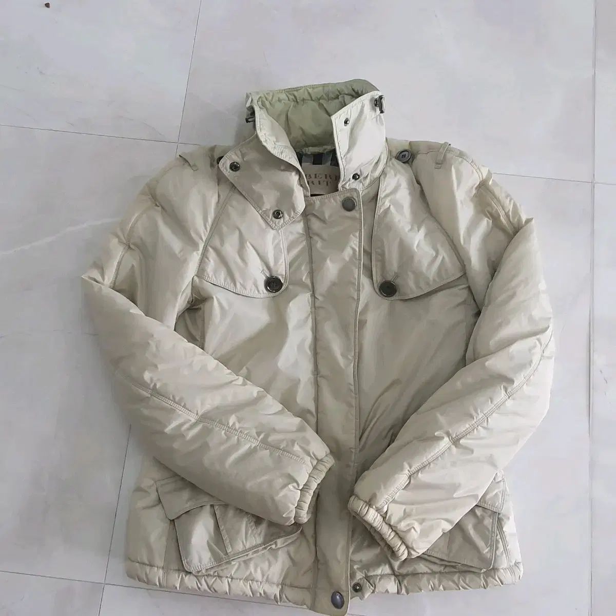 BURBERRY バーバリー アイボリー ダウン ブルゾン 90 ー 95