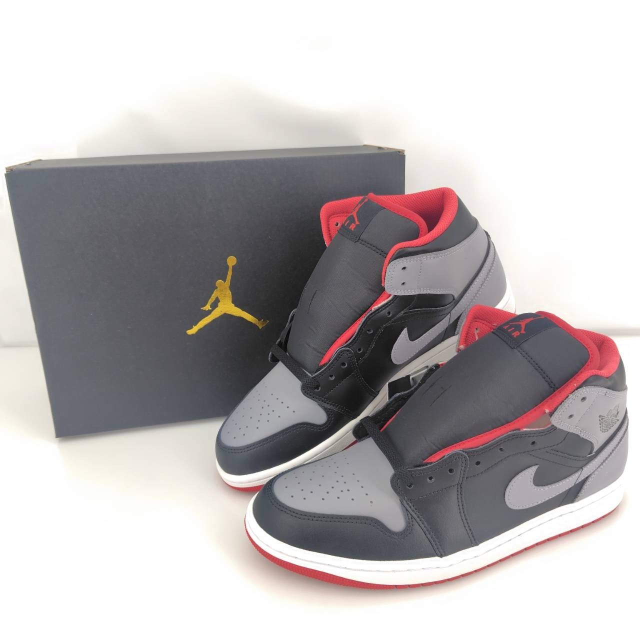 05wm00544 NIKE ナイキ AIR JORDAN 1 MID エア ジョーダン 1 ミッド 