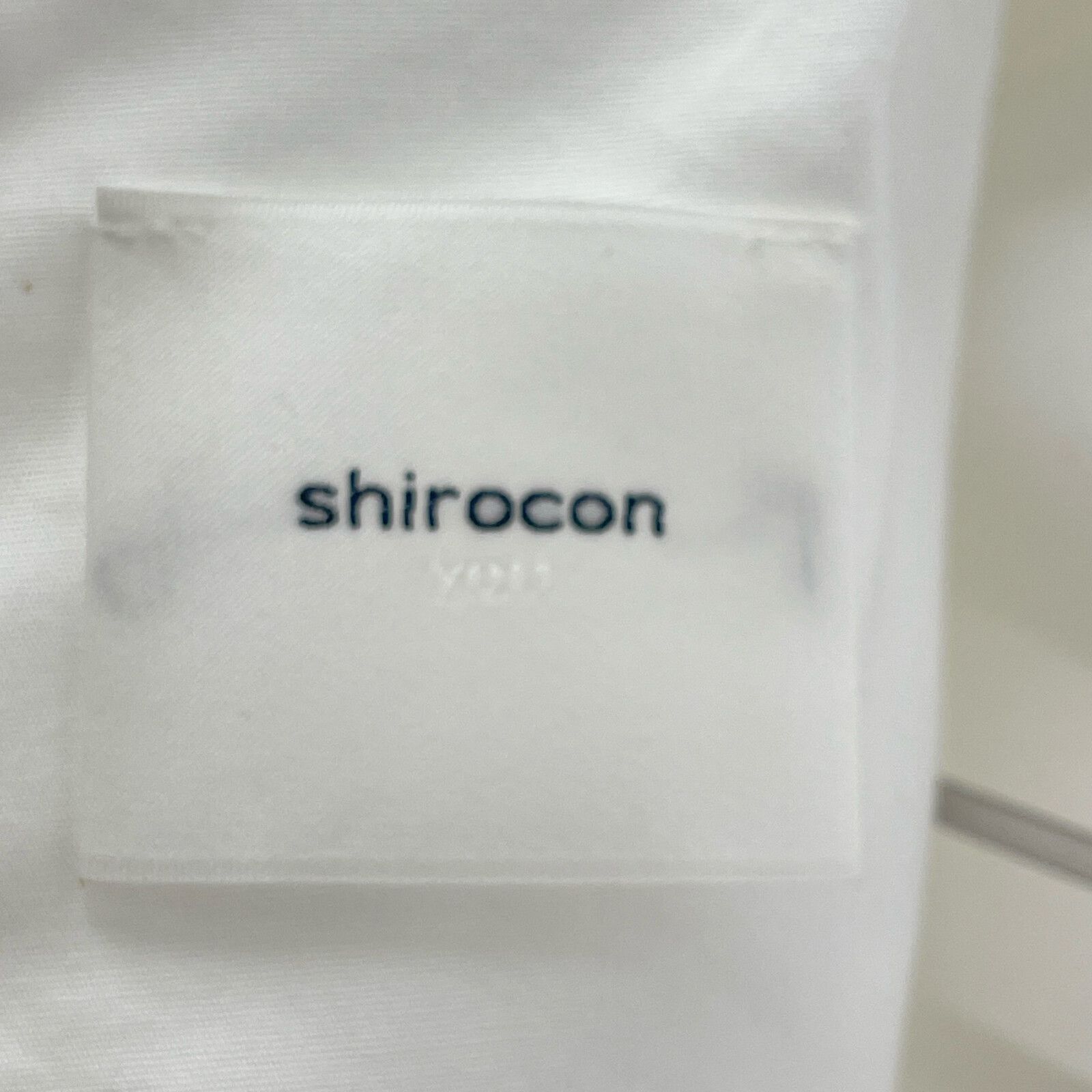 ﾎﾜｲﾄ ﾀﾞﾌﾞﾙｸﾛｽｻﾃﾝ