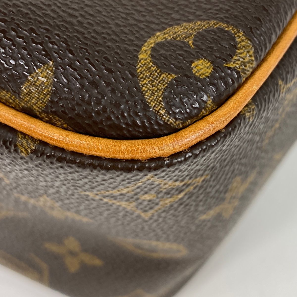 ルイ・ヴィトン Louis Vuitton シテ MM 肩掛け ショルダーバッグ