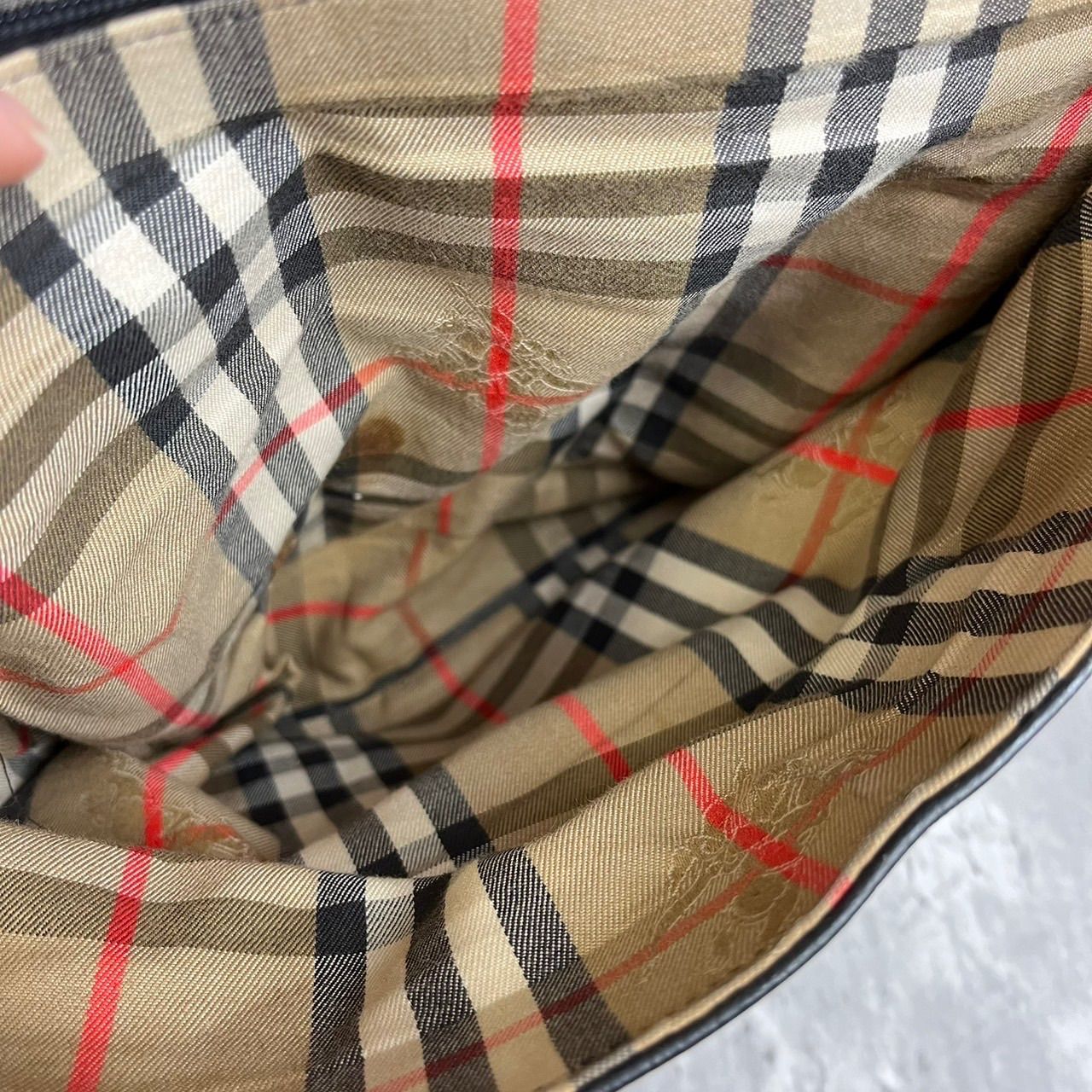 ✨極美品✨ BURBERRY バーバリー メッセンジャーバッグ ボディーバッグ