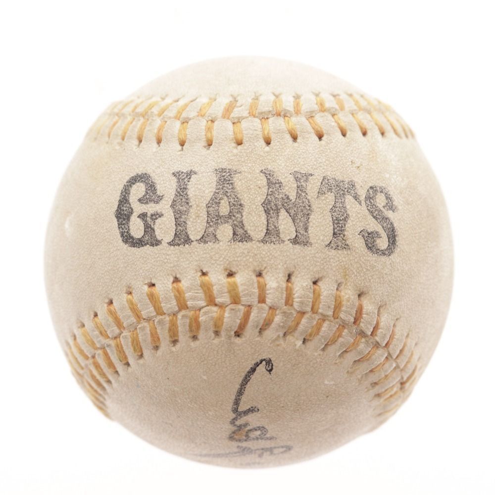 GIANTS坂本勇人 サイン入りボール - メルカリ