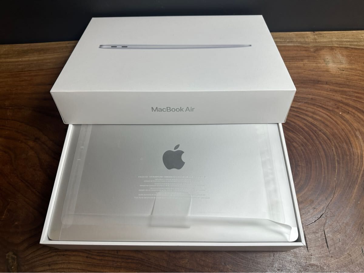 MacBook Air M1【美品】 Apple MacBook Air M1 Chip 8-core 256GB SSD 8GB 13.3