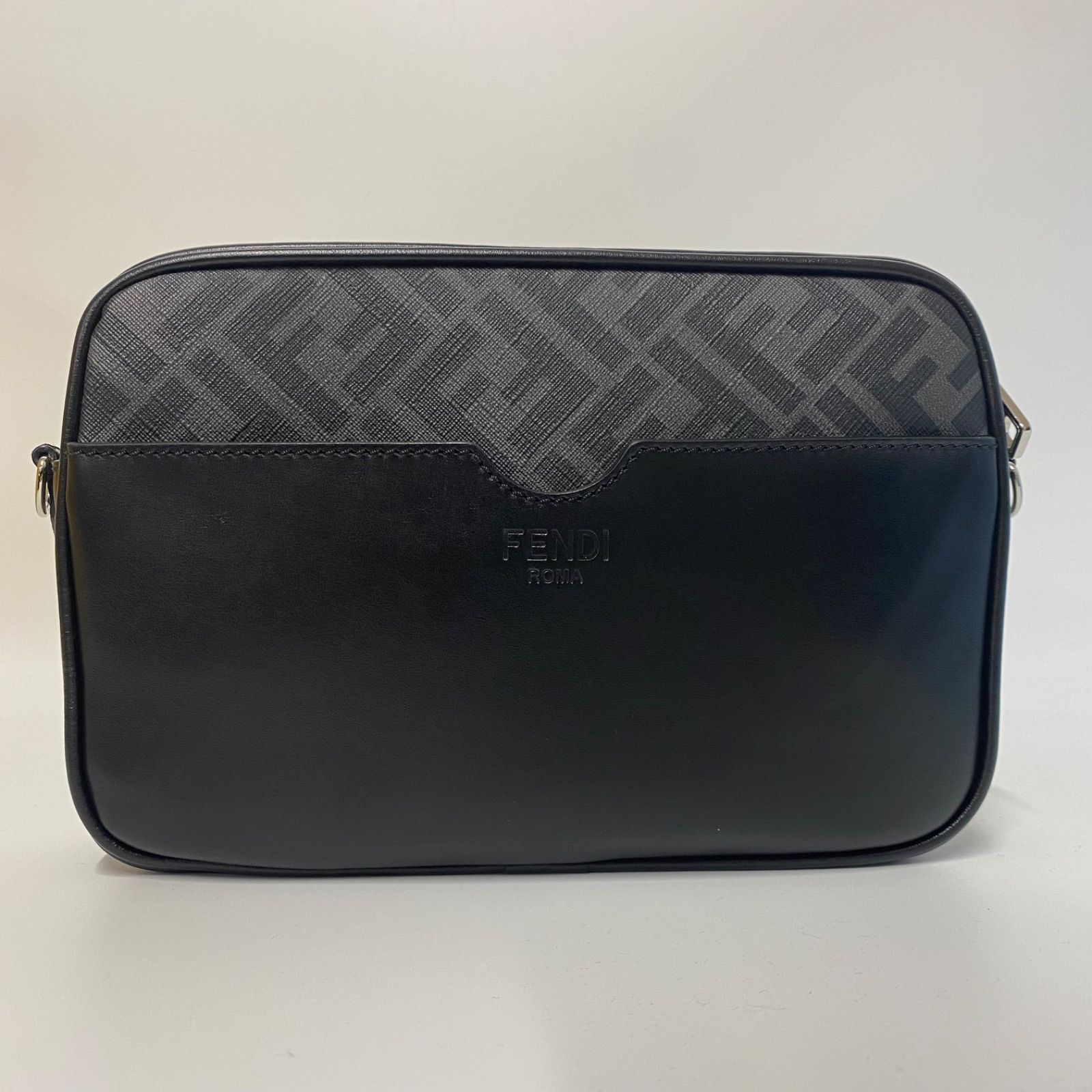 FENDI】カメラケース メンズ FFファブリック ショルダーバッグ 正規品