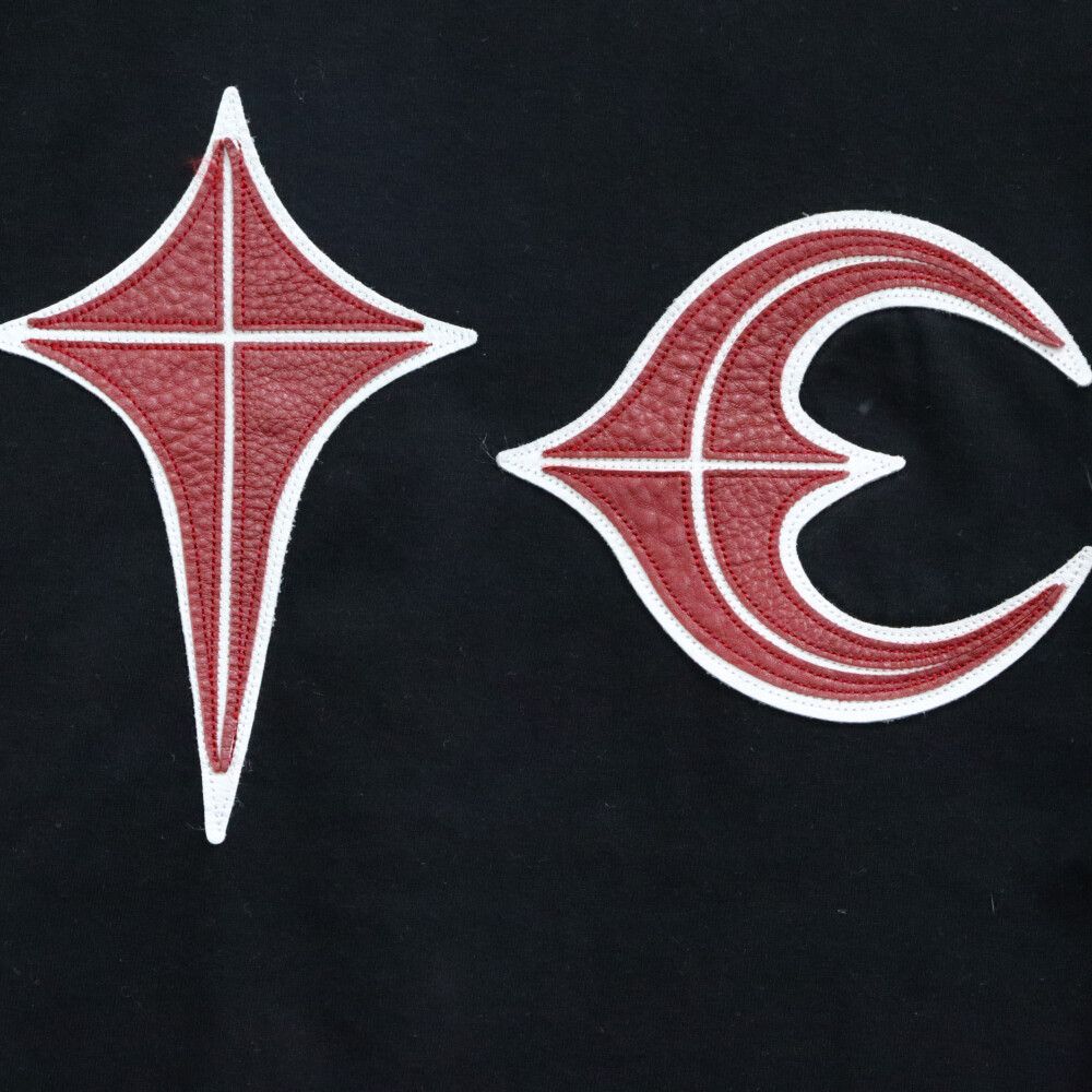 THUG CLUB (サグクラブ) フロント レザー ロゴ 半袖Tシャツカットソー