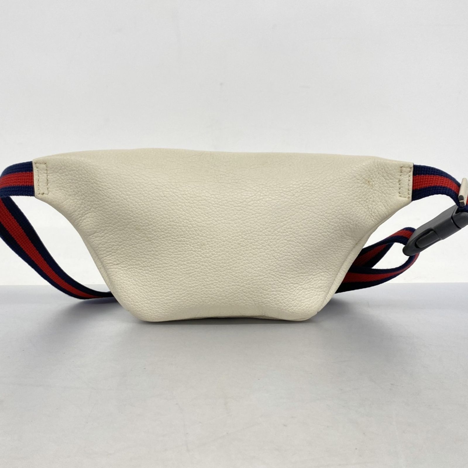 【お値下げしました！】GUCCI ボディバッグ レザー　ホワイト 24-25 新作 グッチ ミディアム GG トラベルバッグ レザー 白 黒