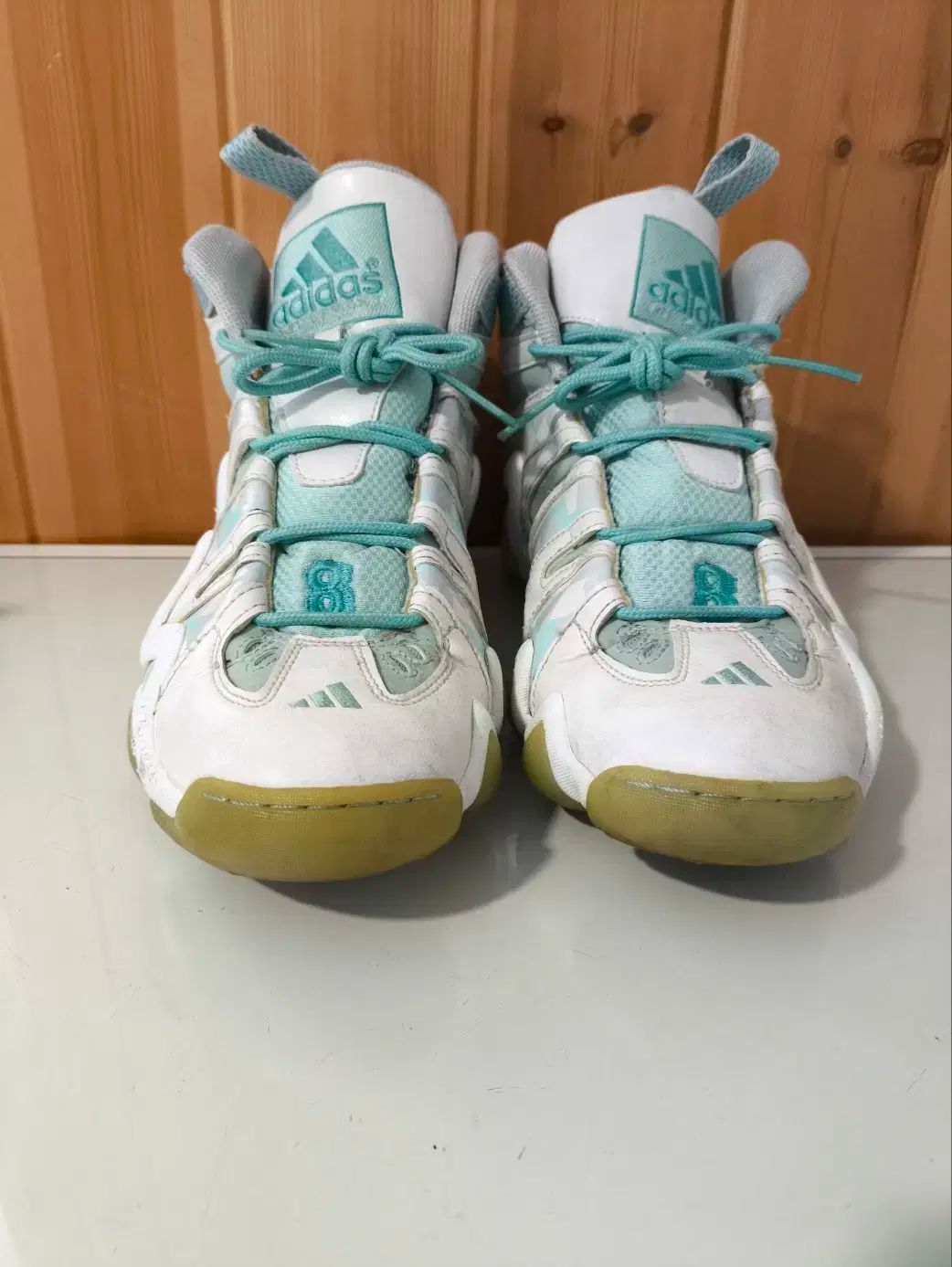 | 0 Crazy adidas コービーブライアント jordan_sneakers アディダス クレイジー II KB8 コービー・ブライアントのアディダス オリジナルス PART.74 (クレイジー98)が今週帰っ ブザービーターのブログ コービー・ブライアントのアディダスクレイジー2が「ブラック」に登場