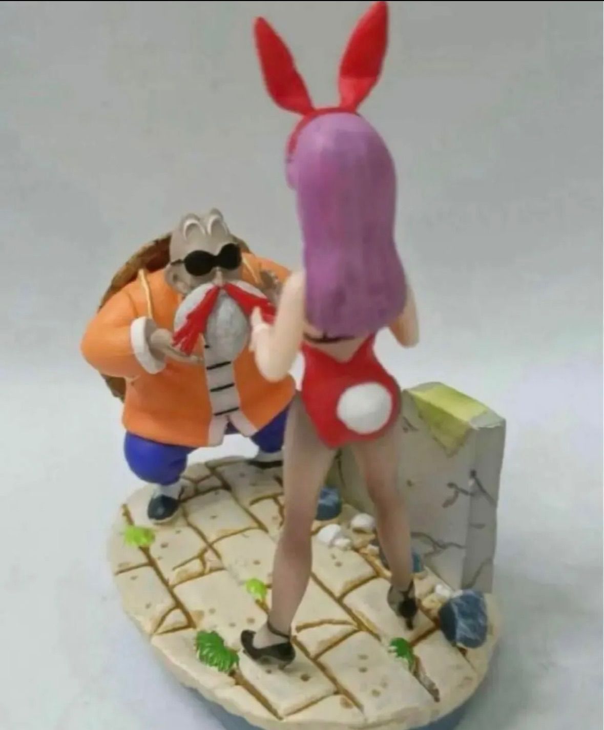 ✓人気商品 新品 ドラゴンボール ブルマ 亀仙人 フィギュア 高さ
