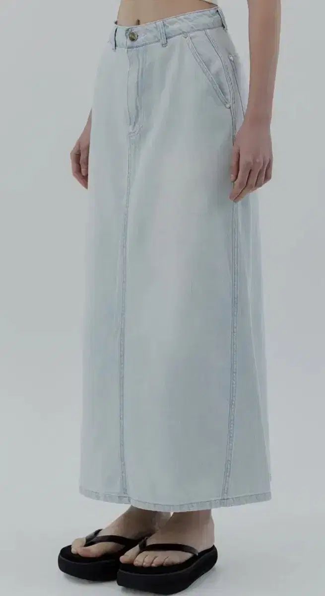 アイスブルー