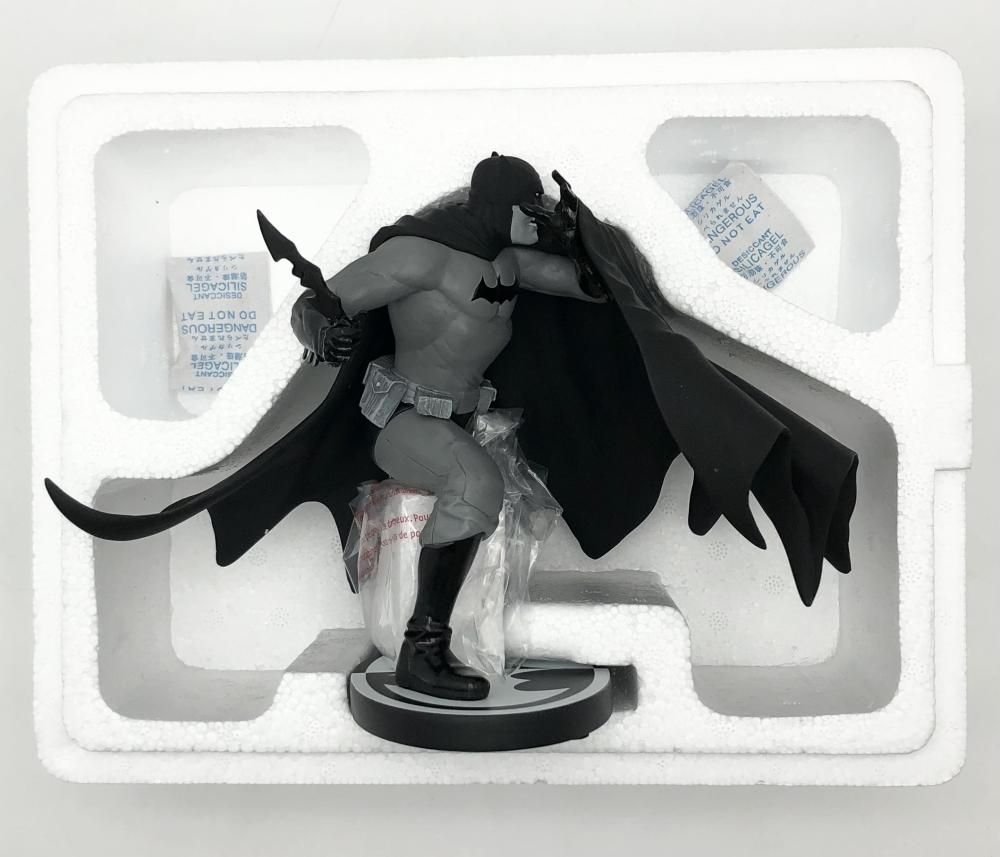 【中古】開封 DCコレクティブルズ バットマン アイ・アム・ベイン バットマン ブラック＆ホワイト スタチュー: デイブ・ジョンソン[17][240017702178] 中古】開封 DCコレクティブルズ バットマン アイ・アム・ベイン