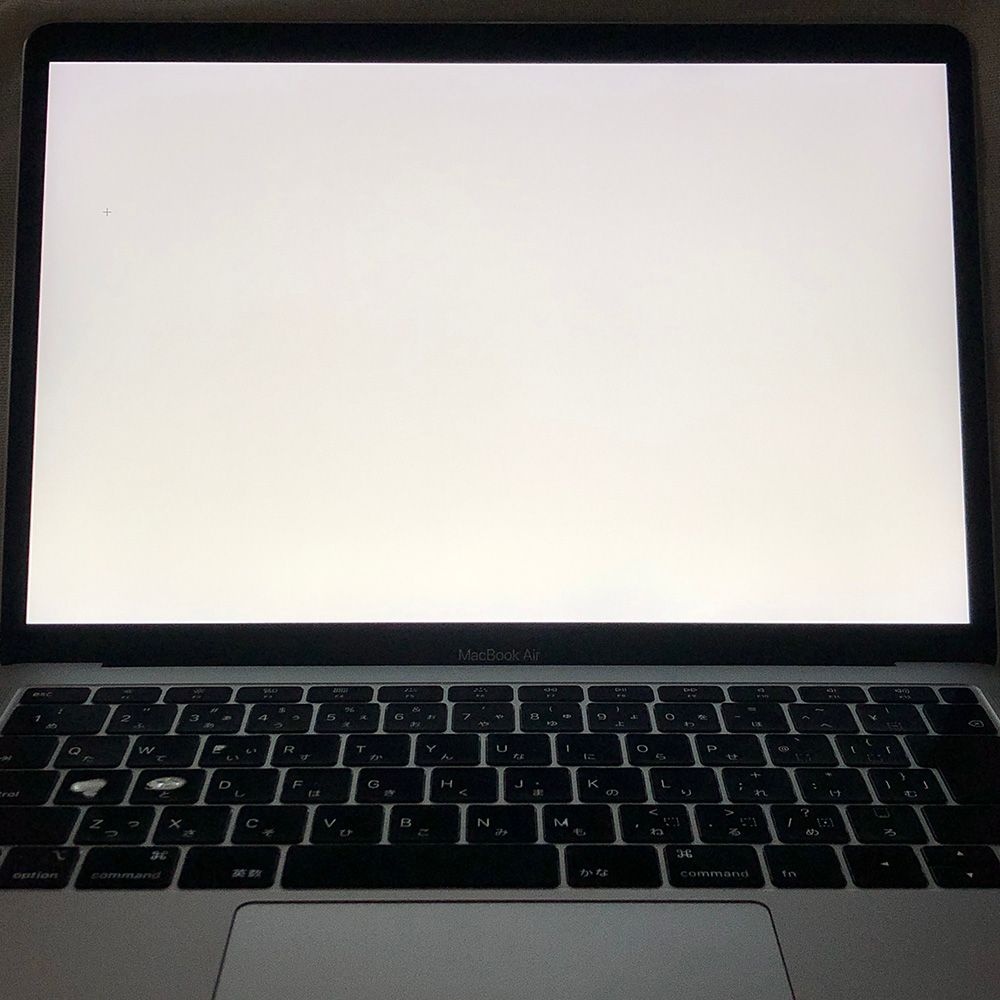 ジャンク MacBook Air 2018 画面異常 - メルカリ