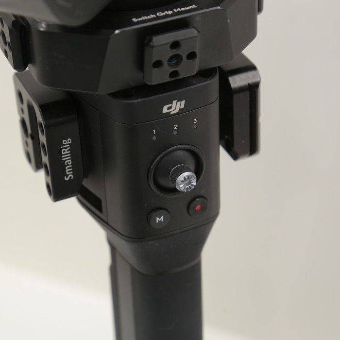 DJI