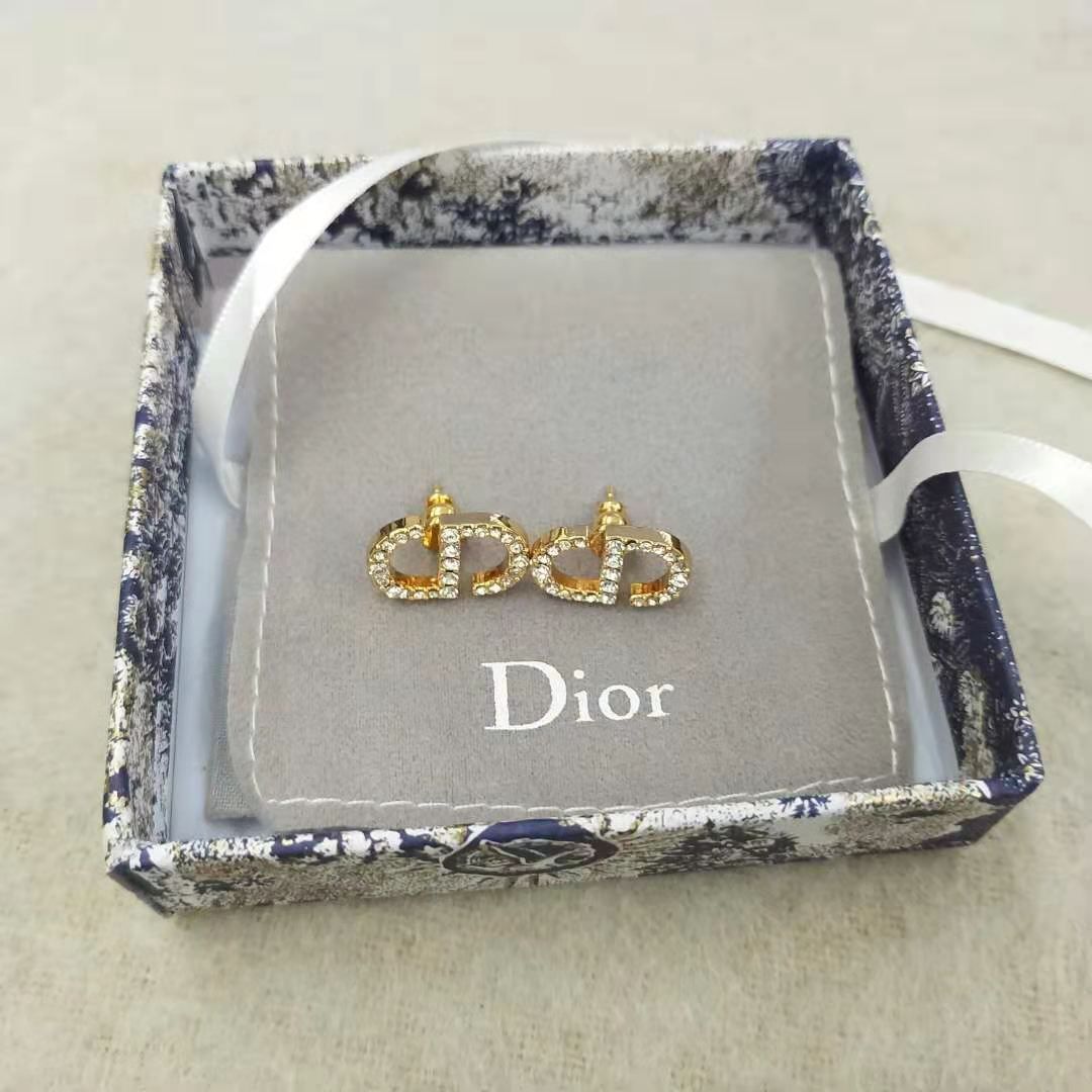 ✨新品✨ dior ディオールのピアス 高級感 @July jewelry