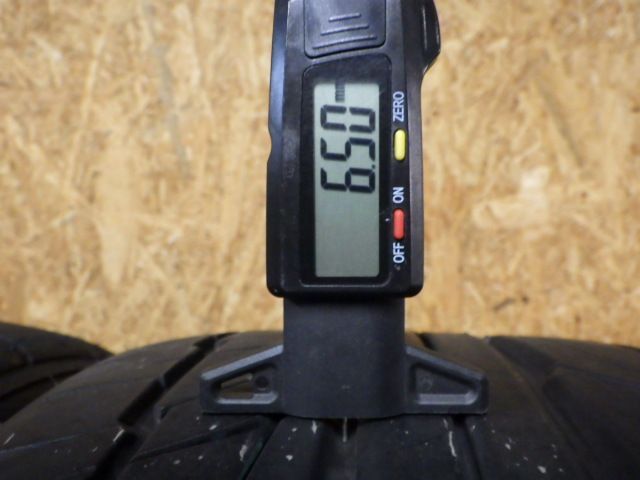 K209 ◆ 製造 約8部山◆NITTO NT555 G2◆235 35R19◆2本