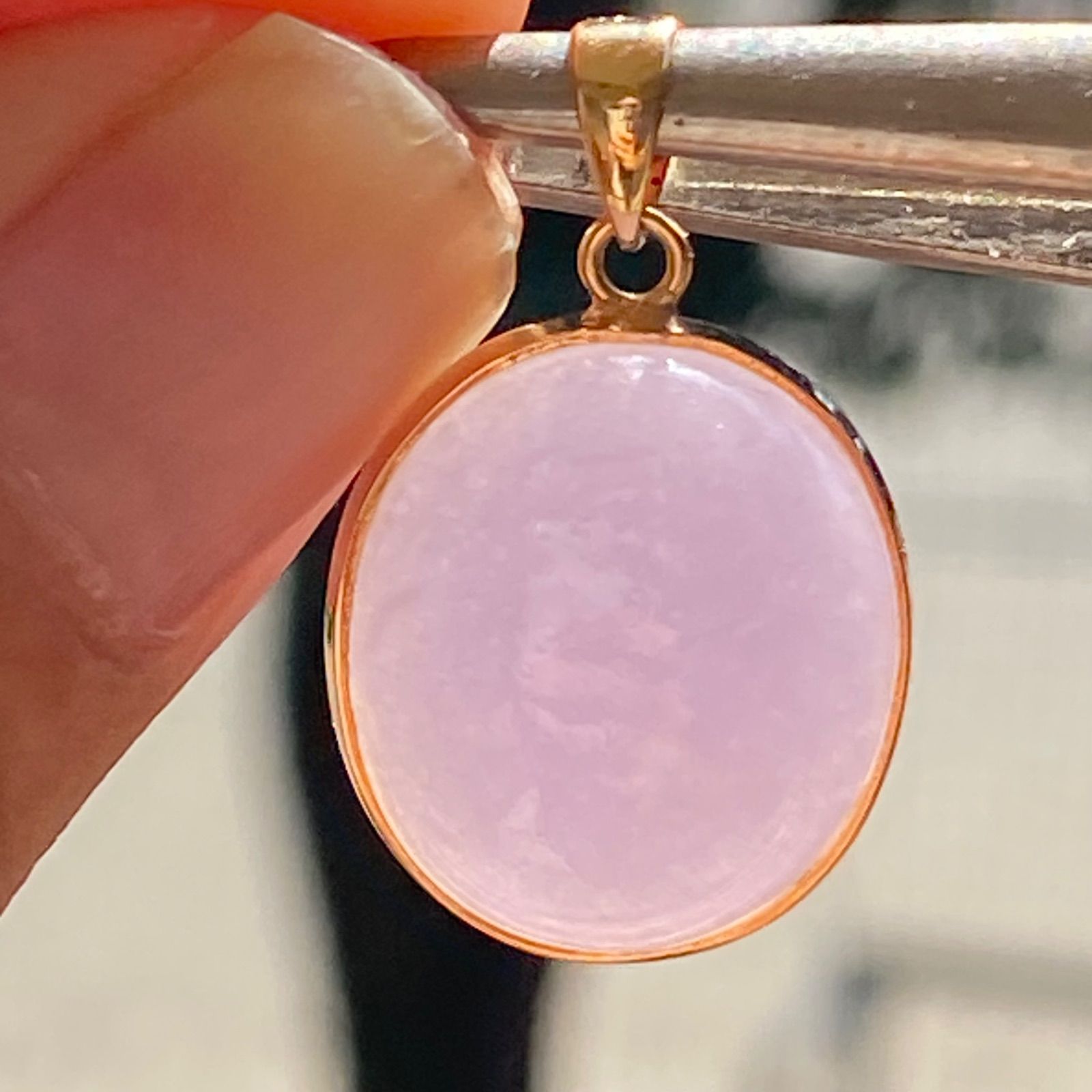 K18YG AU750 18金 ラベンダー翡翠 ペンダント（鑑別カード付） - メルカリ