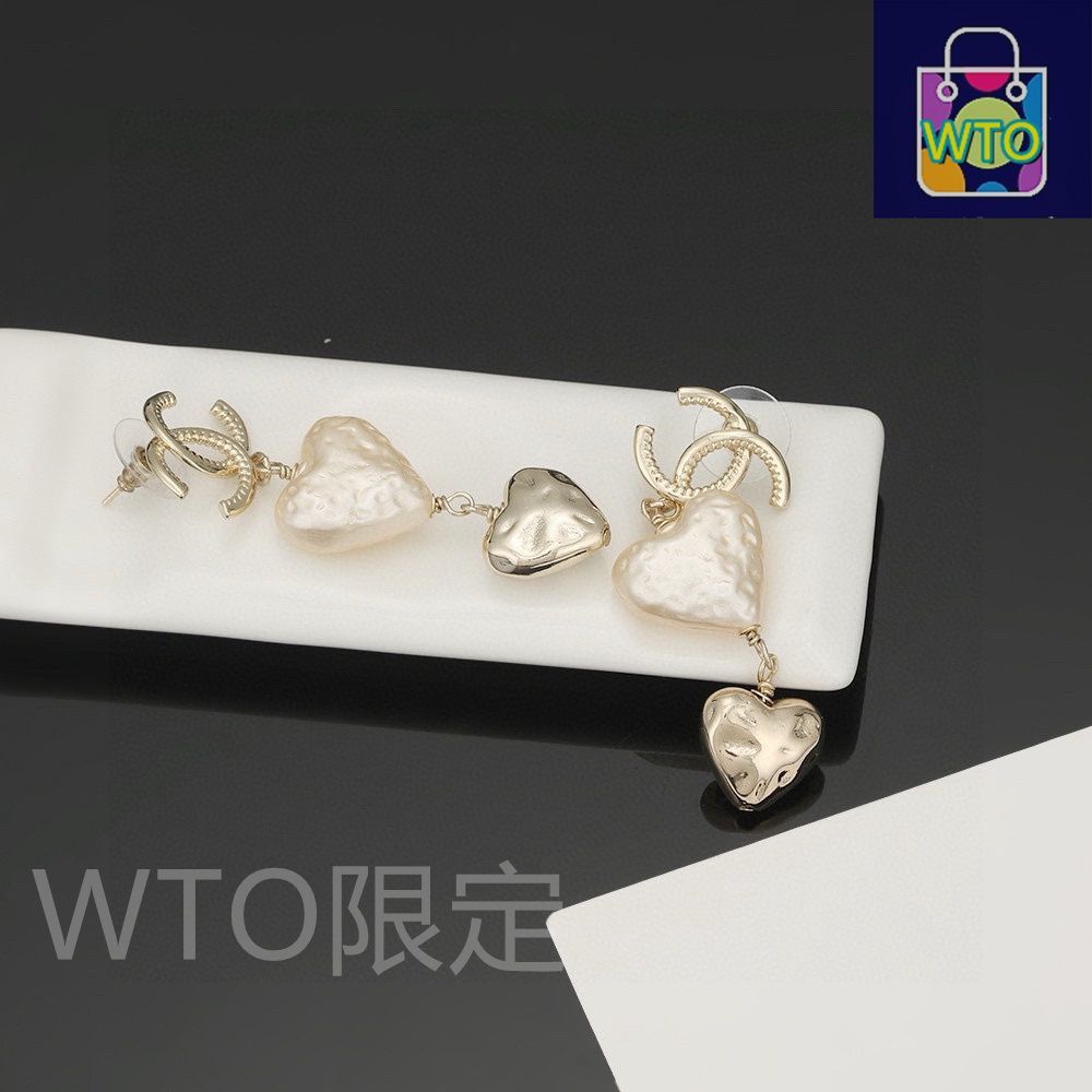 低価格で最高の品質。 今日 Chanel シャネル 浅金色ハート型イヤリング 早春トレンド対応